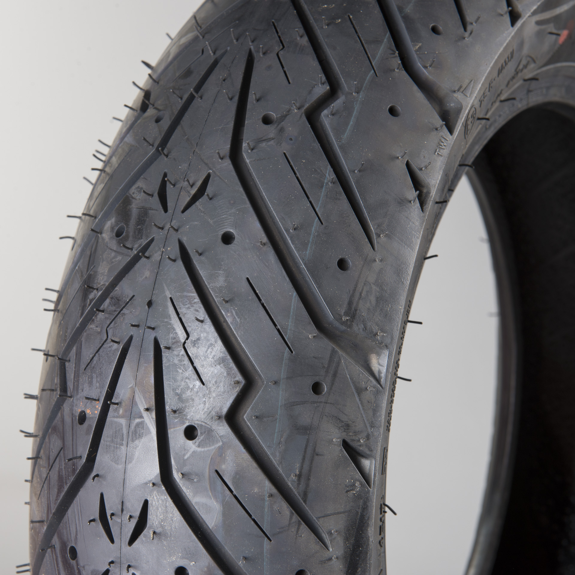 Pneu Pirelli ANGSCFR 120/70-10 54L TL - Pneu Été Pour Scooter, Mobylettes - Haute Performance