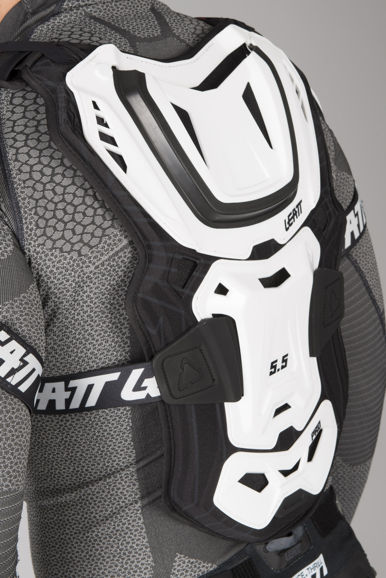 Borstbescherming Leatt 5.5 Pro