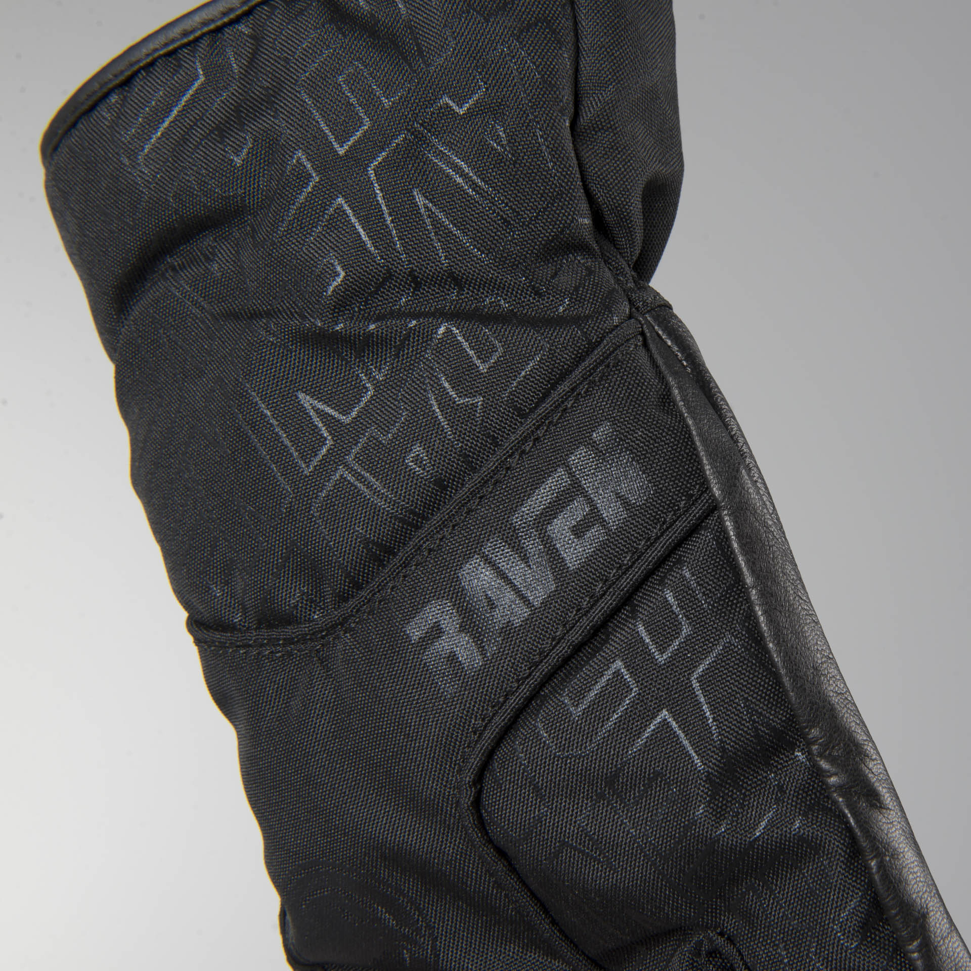 Gloves Raven Motion