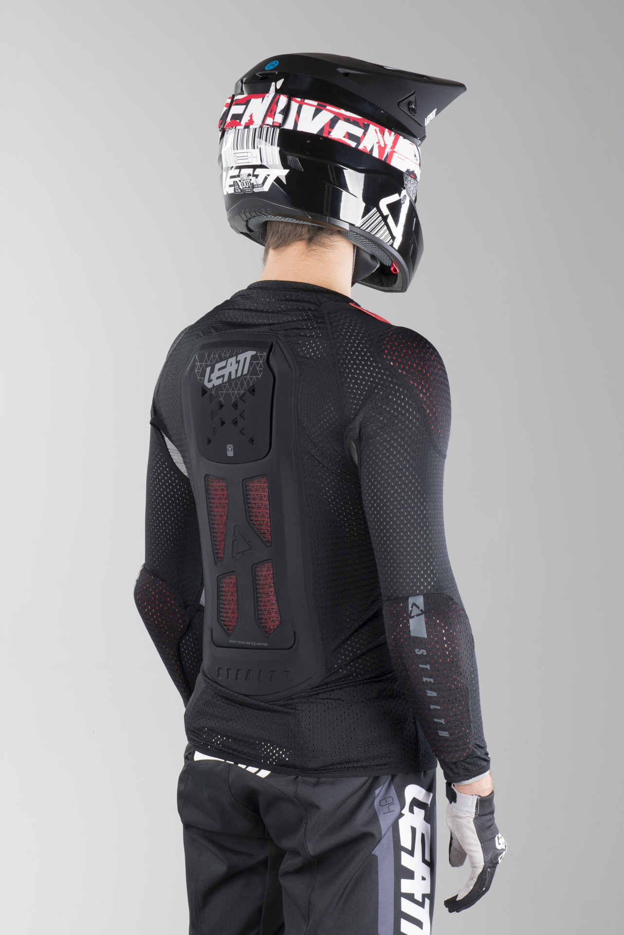 Gilet de Protection Leatt AirFlex Stealth 10 de réduction XLmoto.fr