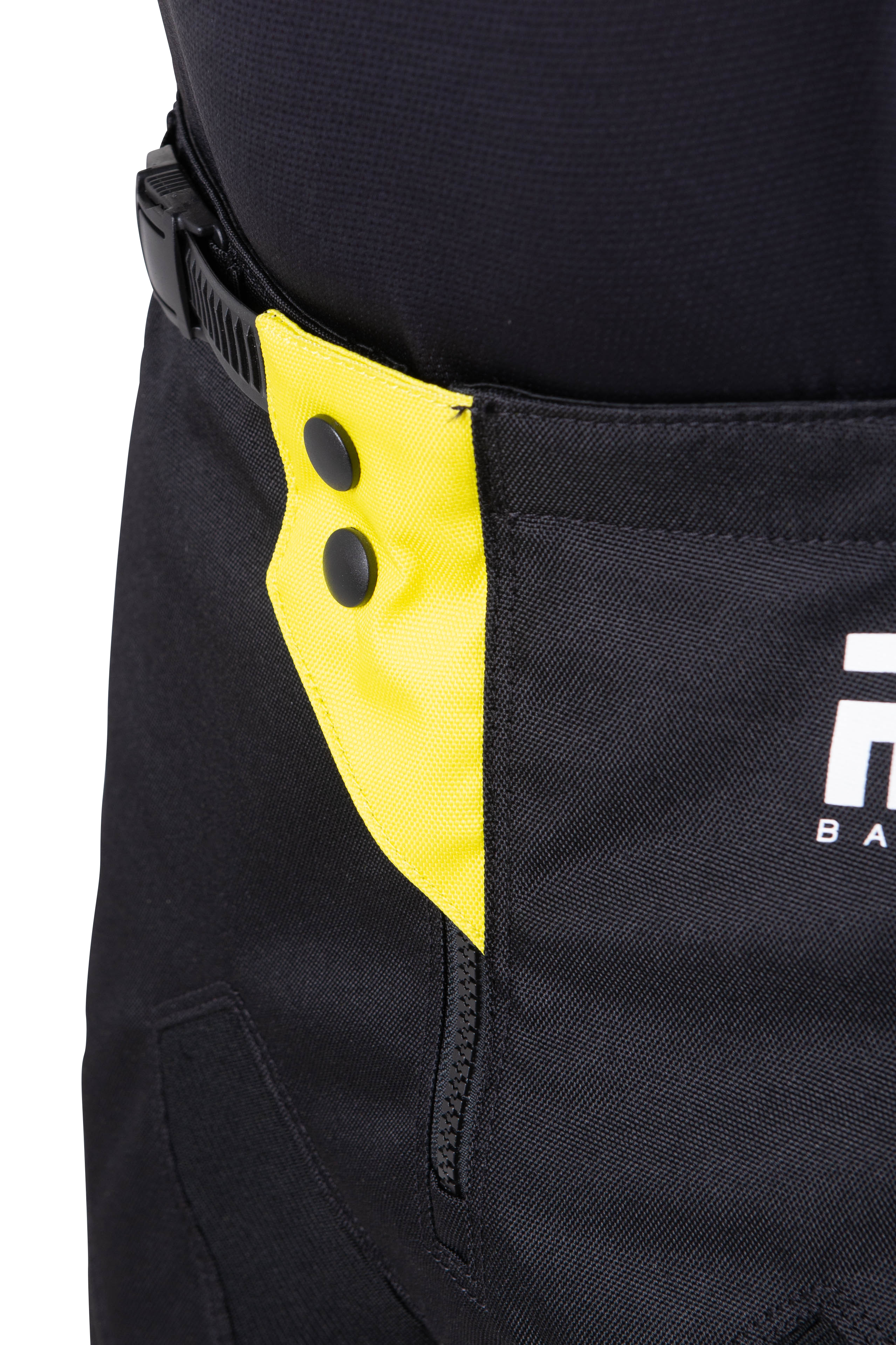 Pantalones de Cross Raven Verve