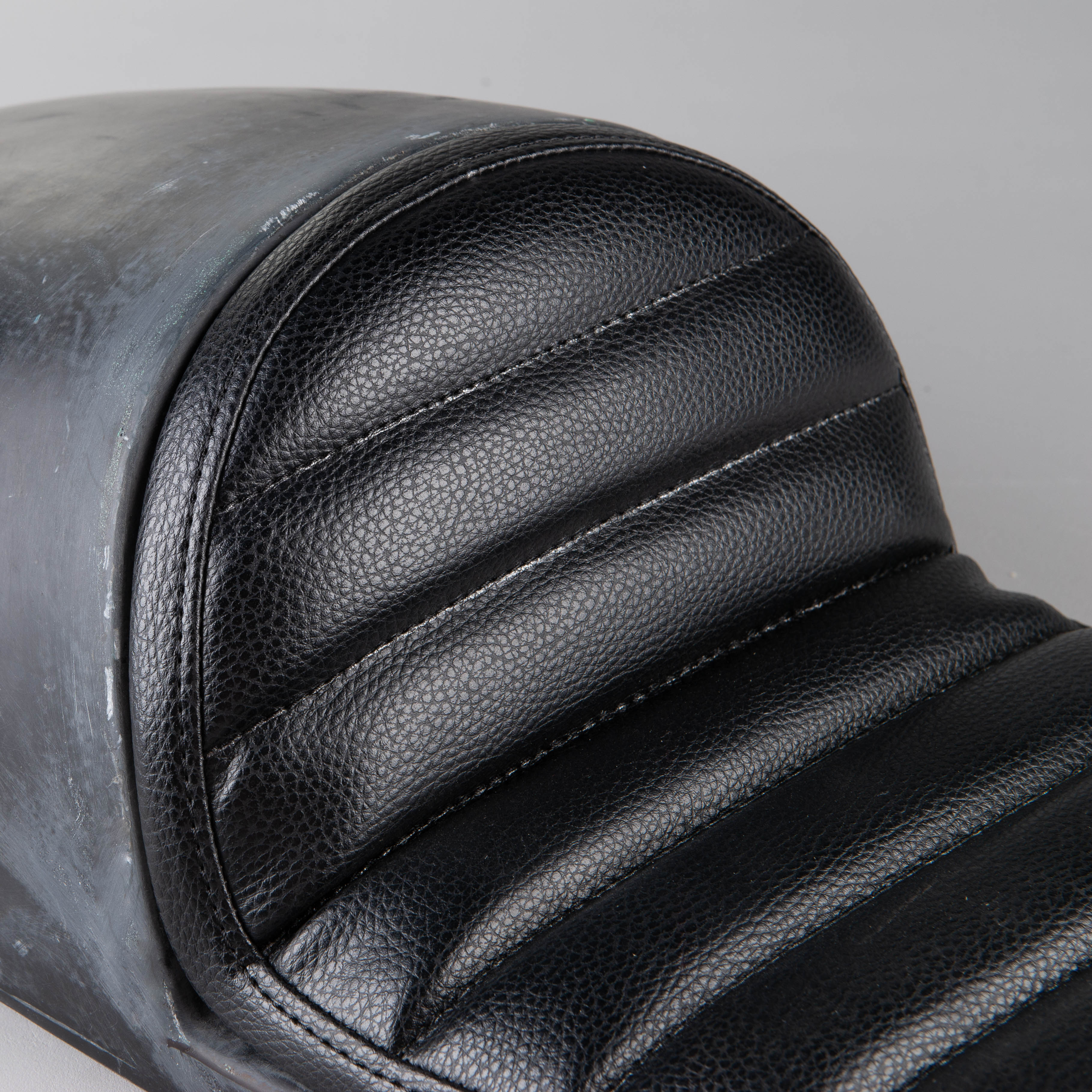 Snell Seat Knuckle Black