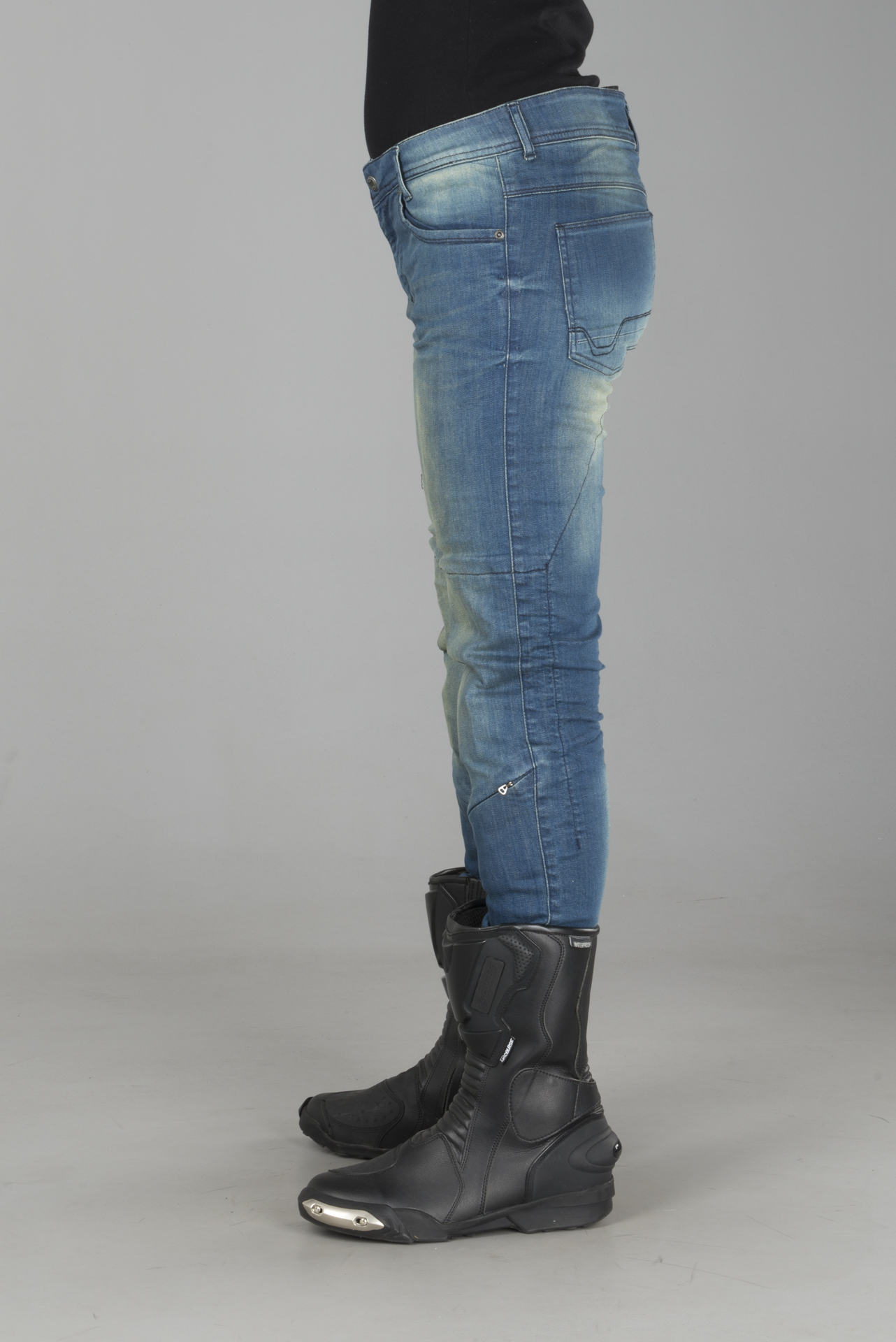 Vaqueros de Moto Mujer Macna Jenny Lavado