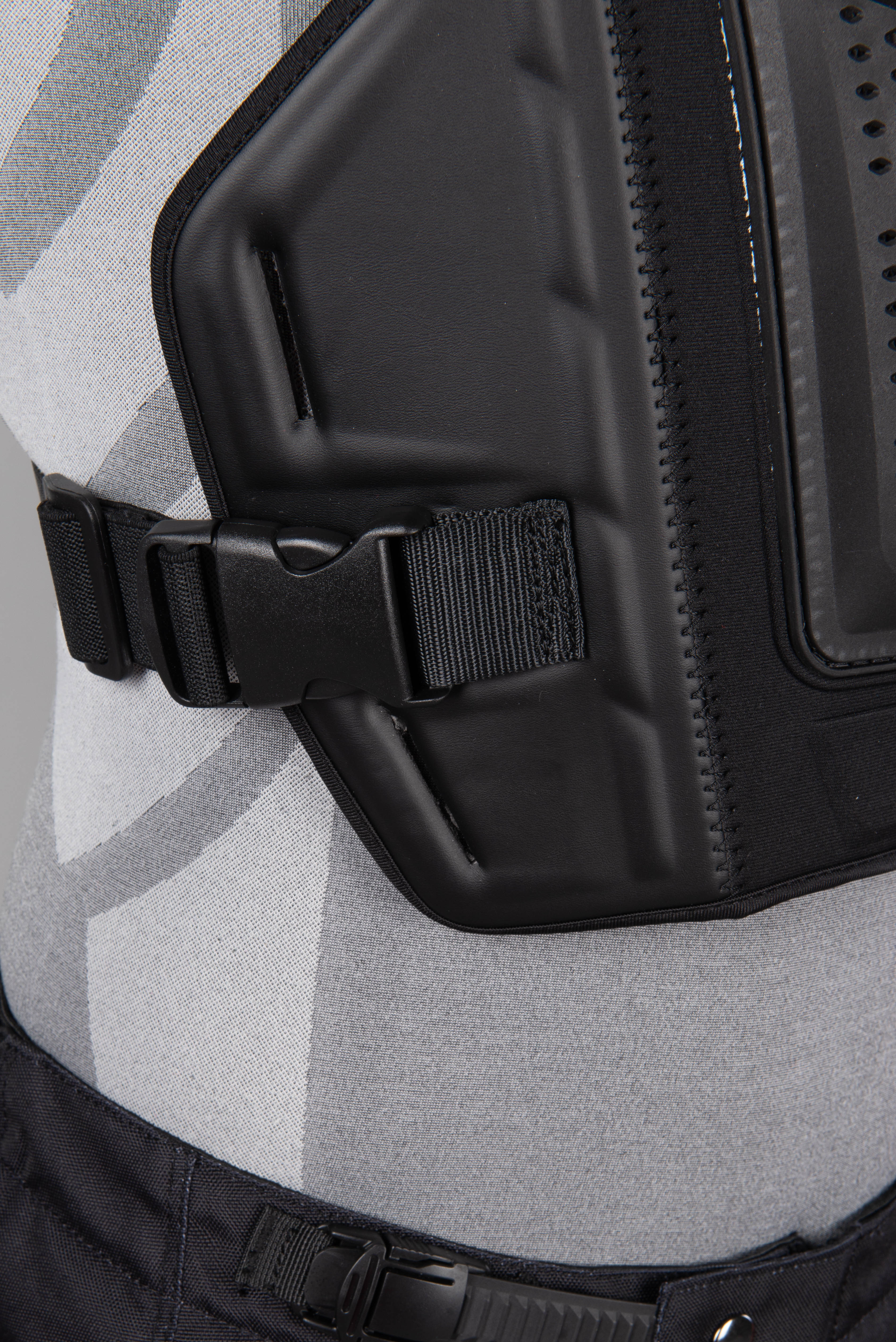 Protecție Piept EVS Revolution 4