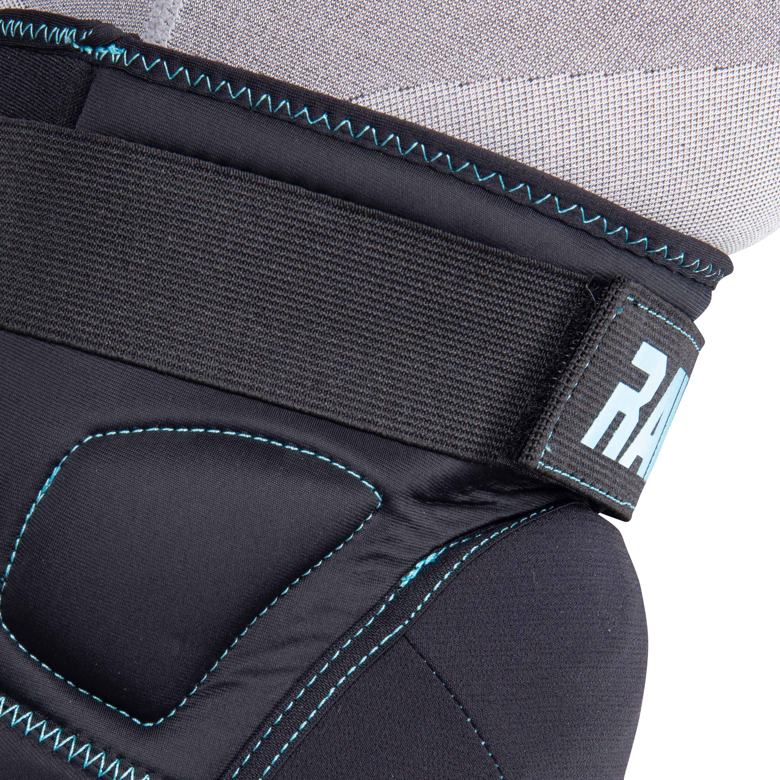 Raven Rine Knee Guards
