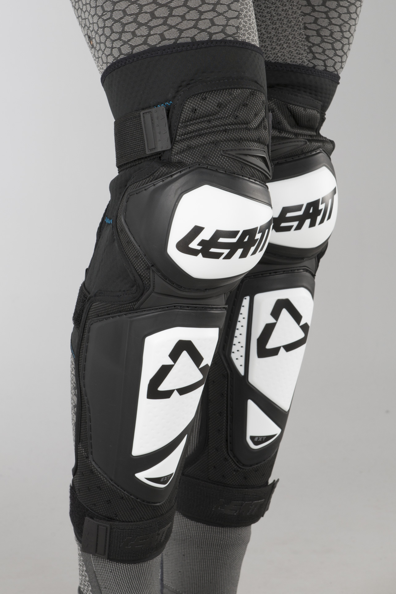 Rodilleras Leatt EXT Blanco-Negro