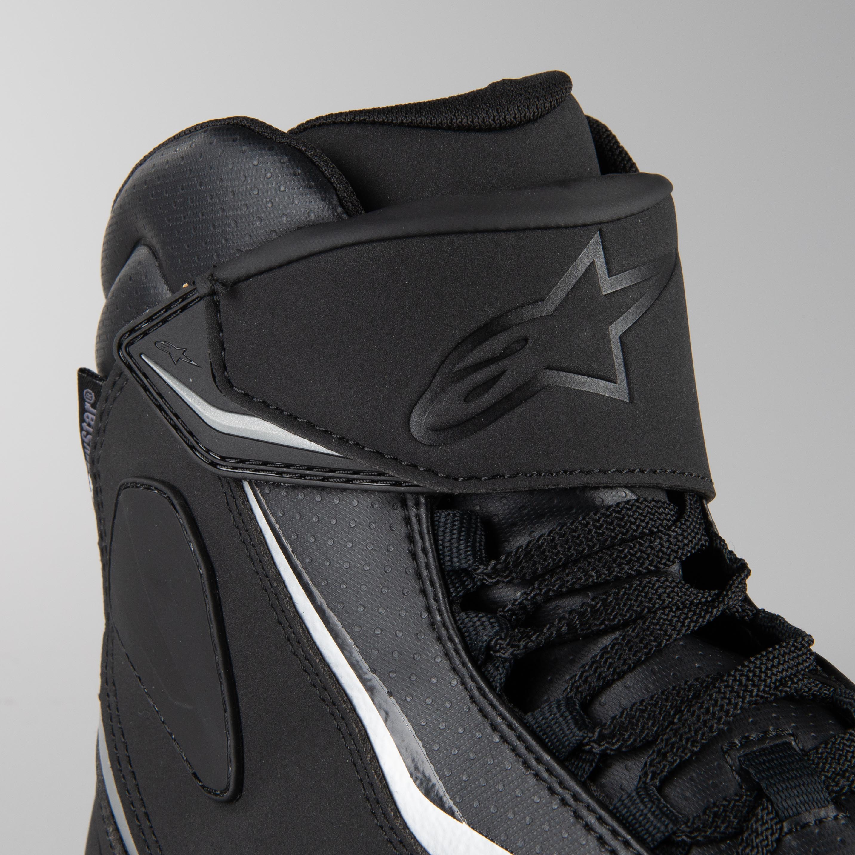 Mc Skor Alpinestars Fastback 2 Drystar Svart Vit Mc Skor Alpinestars Fastback 2 Drystar Svart Vit