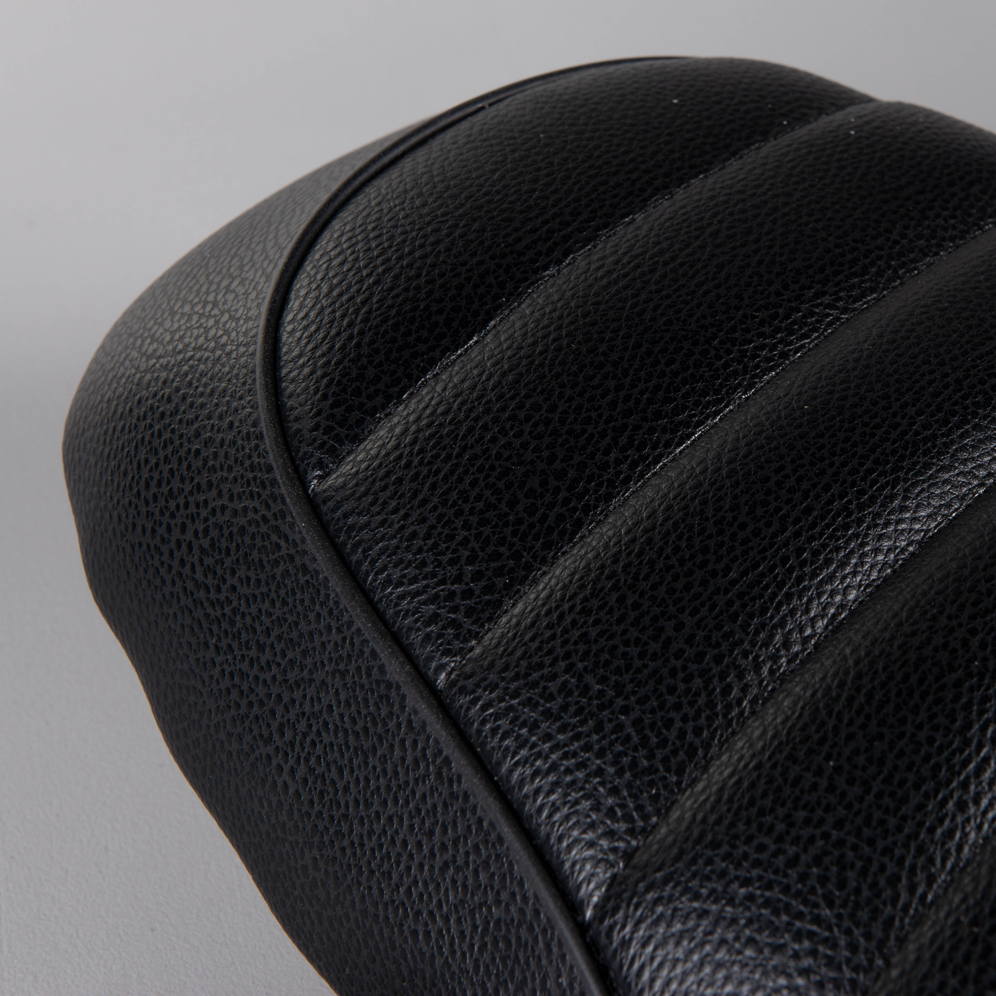 Snell Cherokee Seat Black