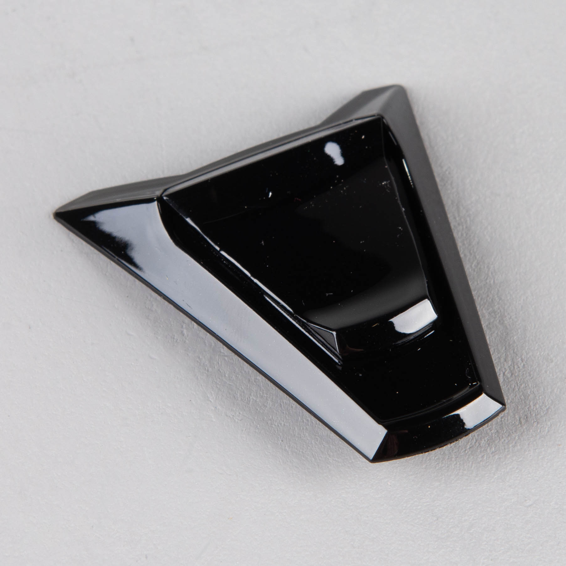 KYT Venom Mouth Ventilation
