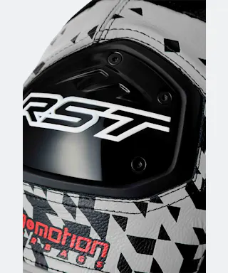 d3o motorcycle helmet D3O Halo 3 Ballistic Pads Universal Jaw Guard included for added jaw protection for either side of helmet. Marucci - DuraVent D3O Helmet