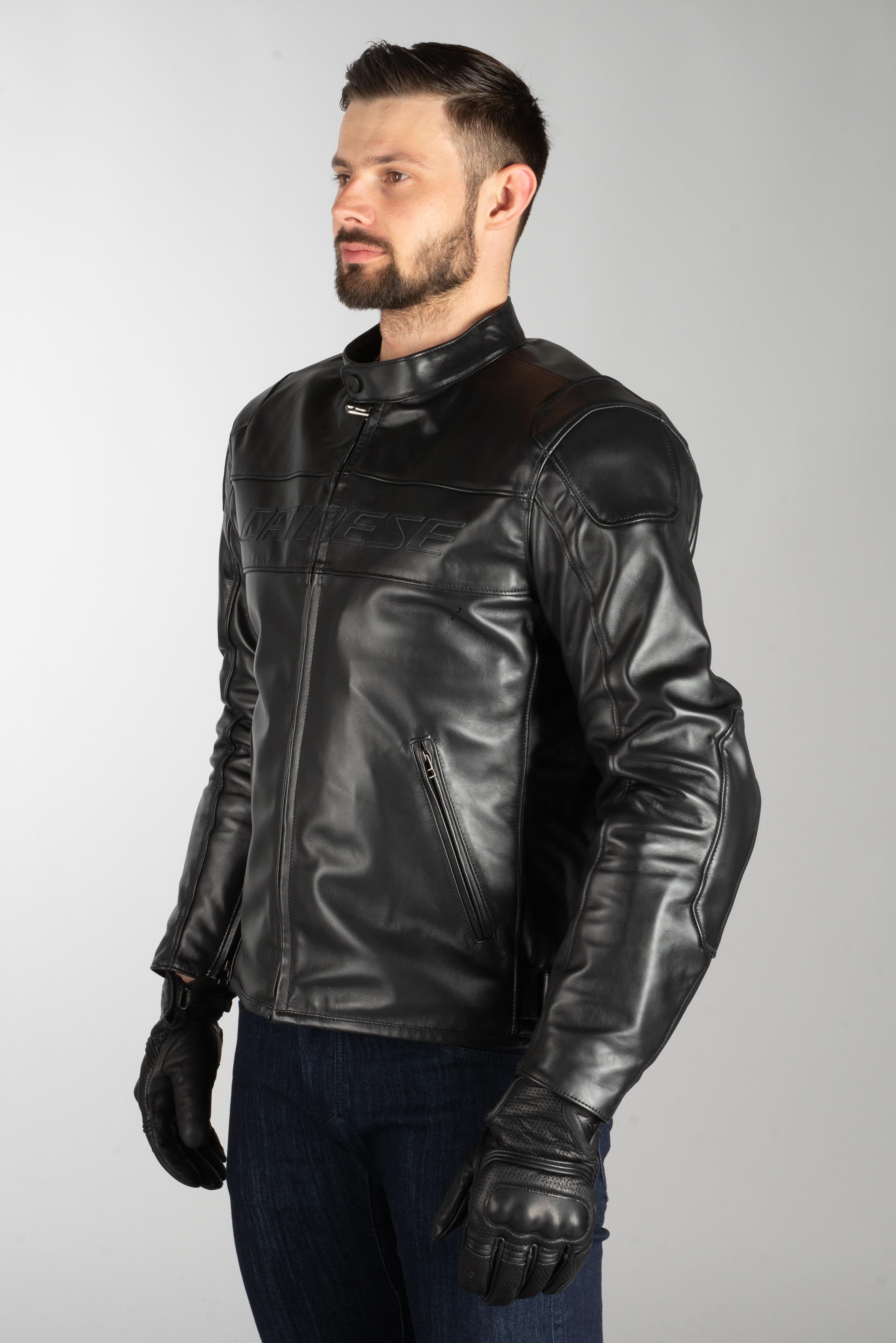 Skinnjakke Dainese Bardo Svart Nå 10% Du sparer XLmoto.no Skinnjakke Alpinestars Brena Airflow Svart Mørkegrå Nå 4