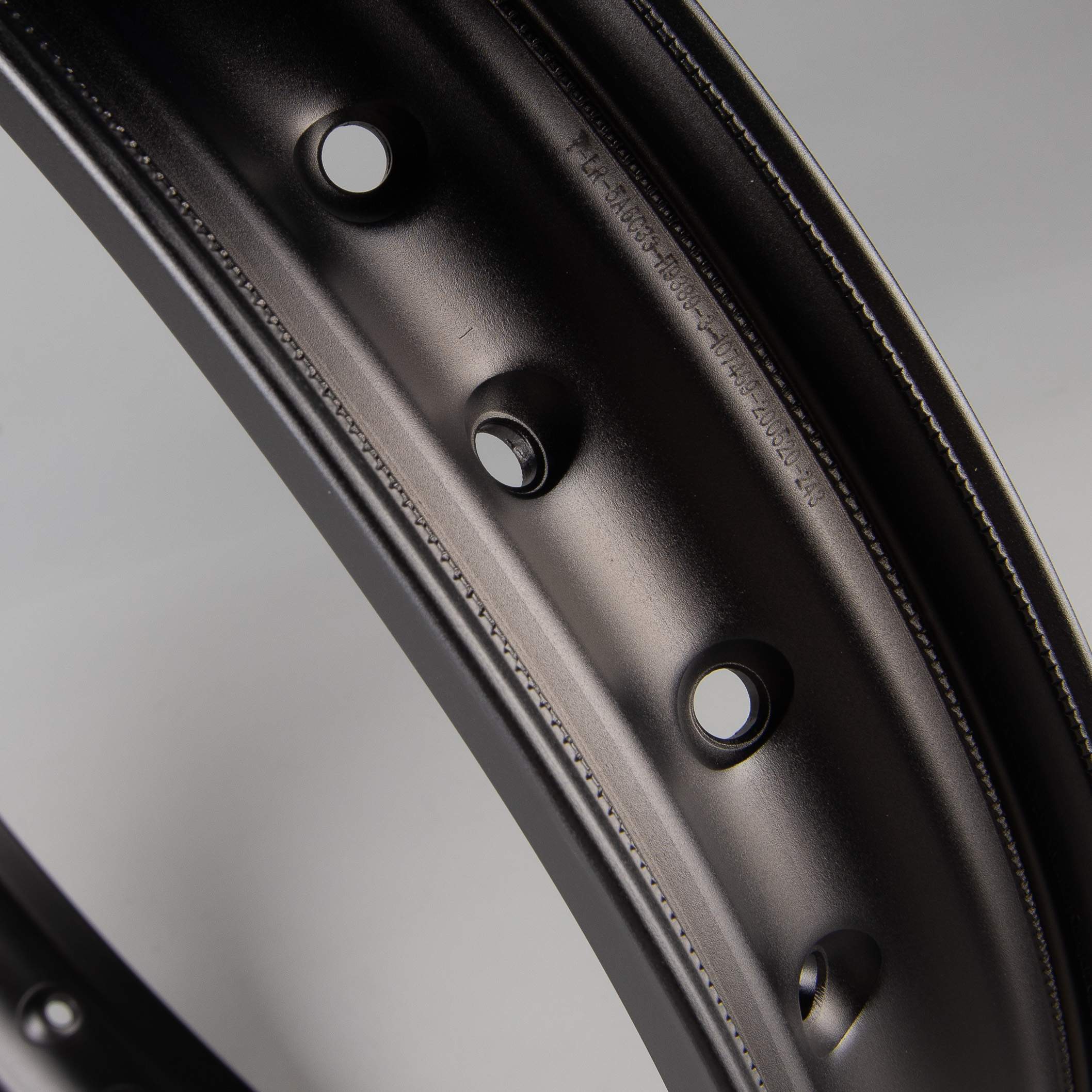 Twenty 7050 T6 Rear Rim 18" Black