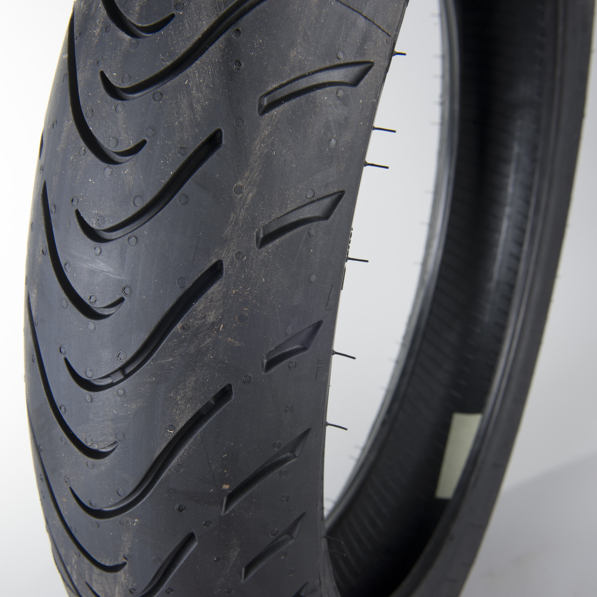 Metzeler ROADTEC™ 01 MC Front/Rear Tyre 4.00 - 18 M/C 64V TL