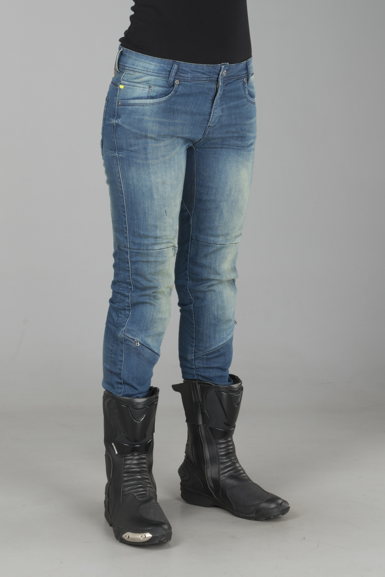 Vaqueros de Moto Mujer Macna Jenny Lavado