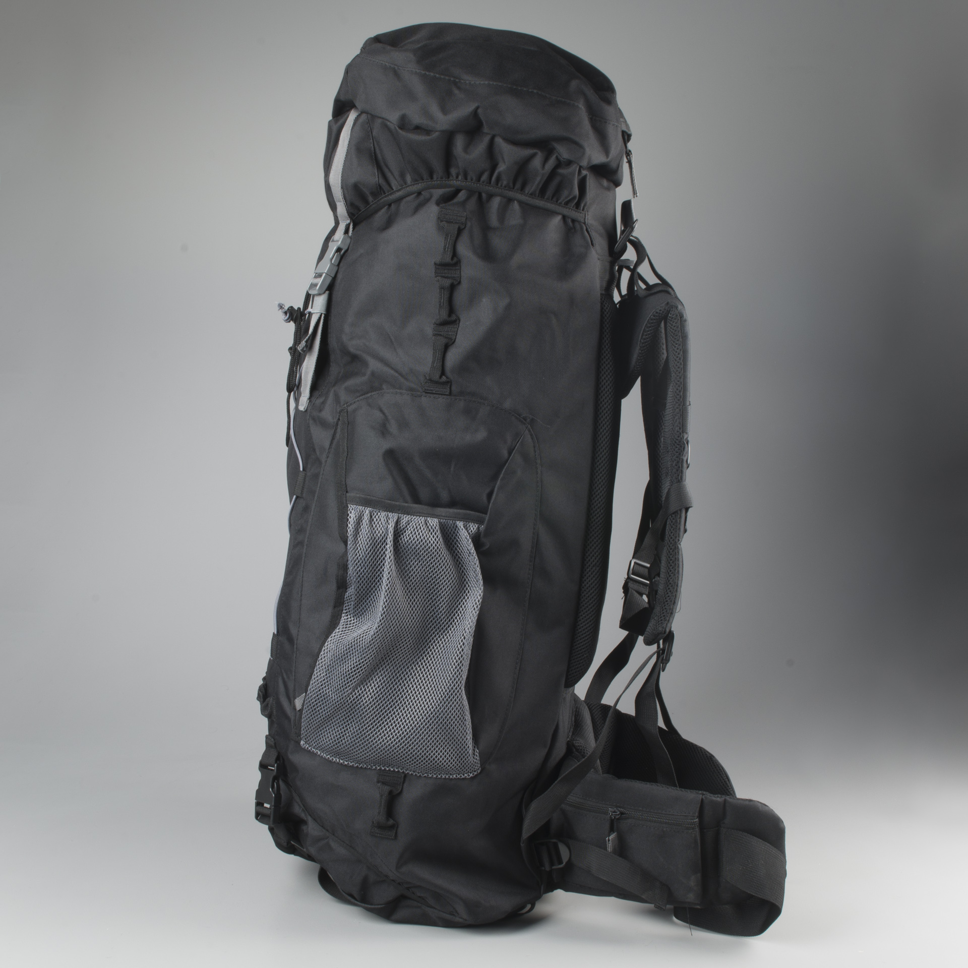 Ryggsäck Brandit Aviator 80L Svart Nu 10% rabatt 24mx.se Brandit Aviator Ryggsäck 80 Liter, Svart