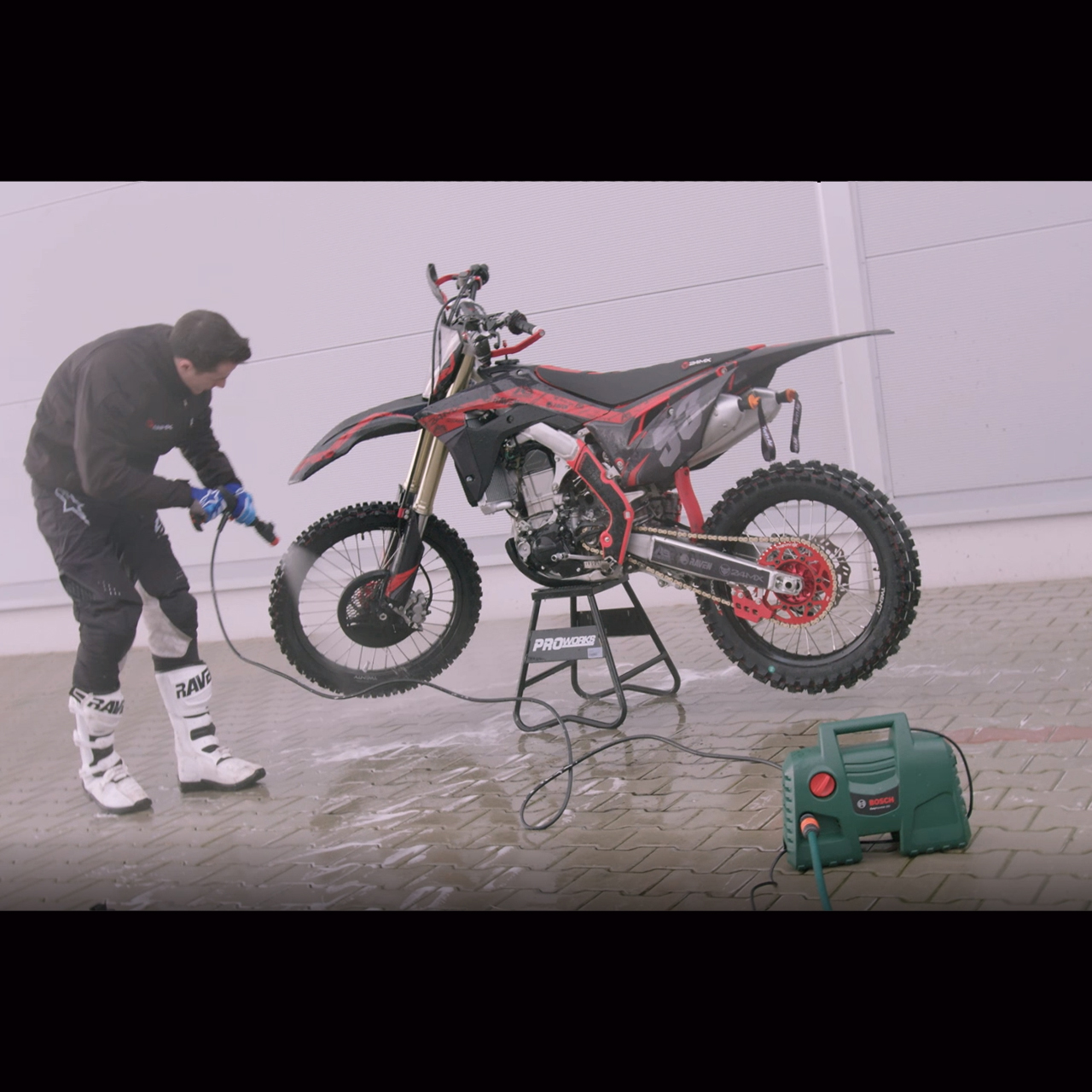 Limpiadora de Alta Presión Bosch Easy Aquatak 100