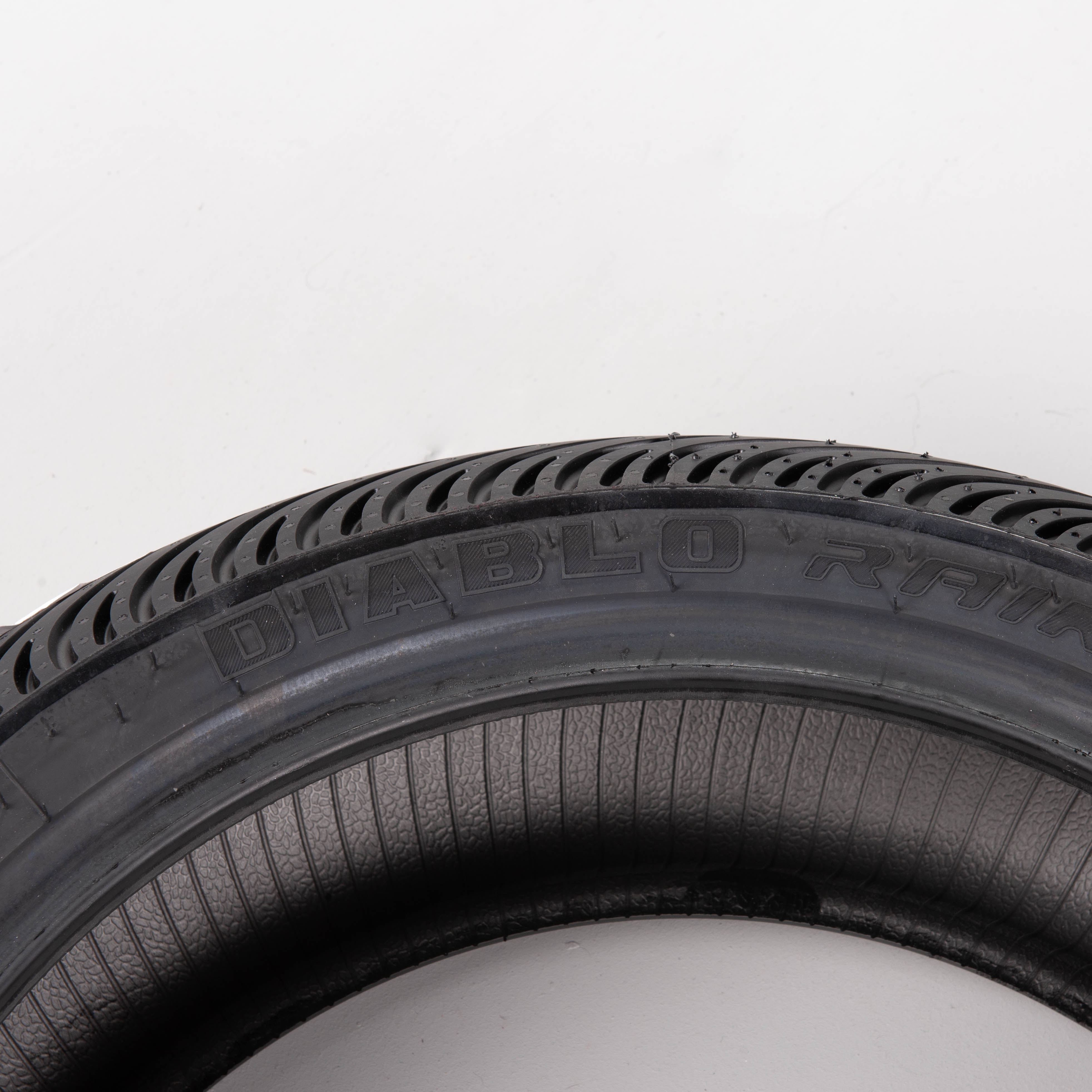 Pirelli Diablo™ Rain Rear MC Tyre