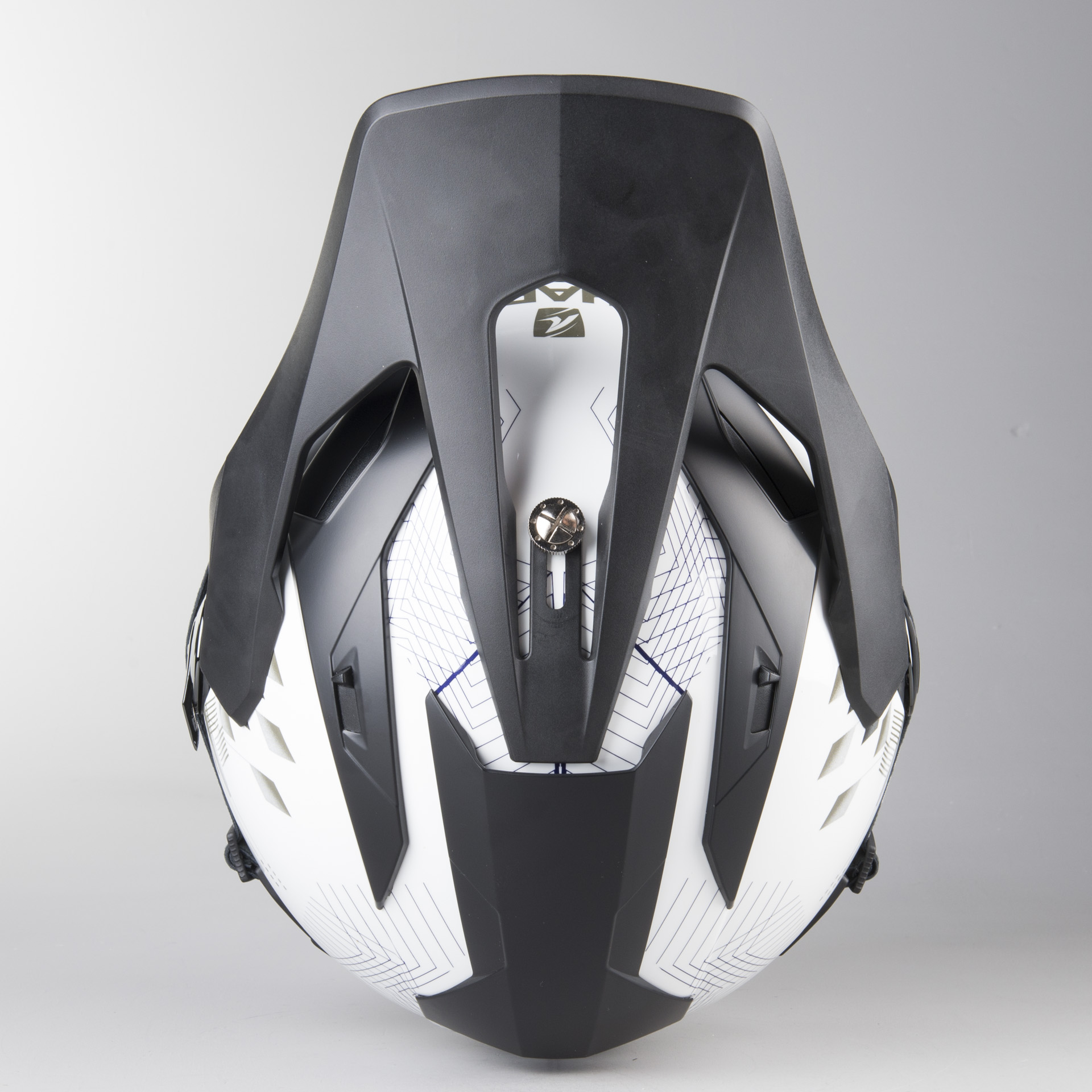 Casco Adventure Shark Explore-R Arachneus
