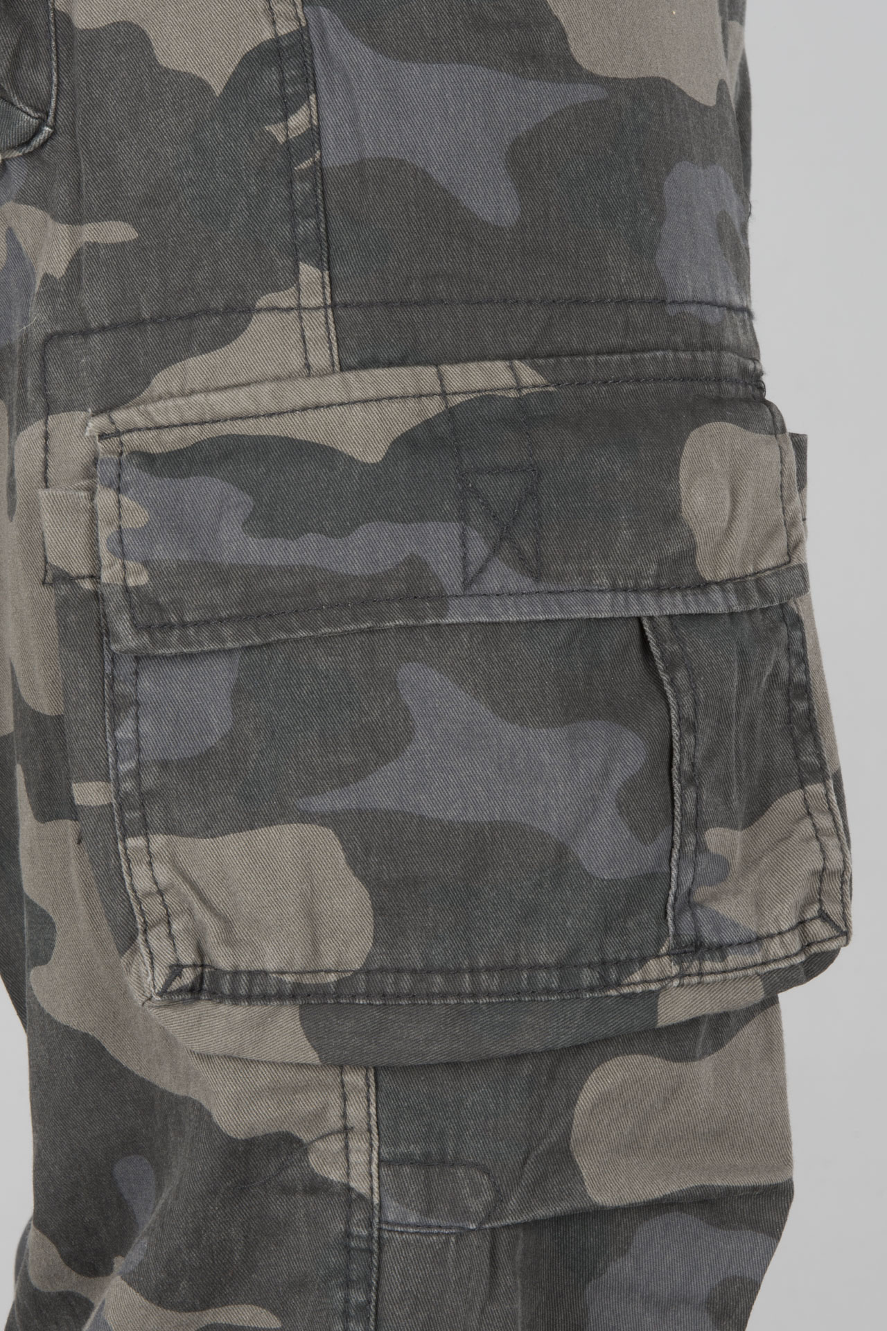 Brandit Urban Legend 3/4 Shorts
