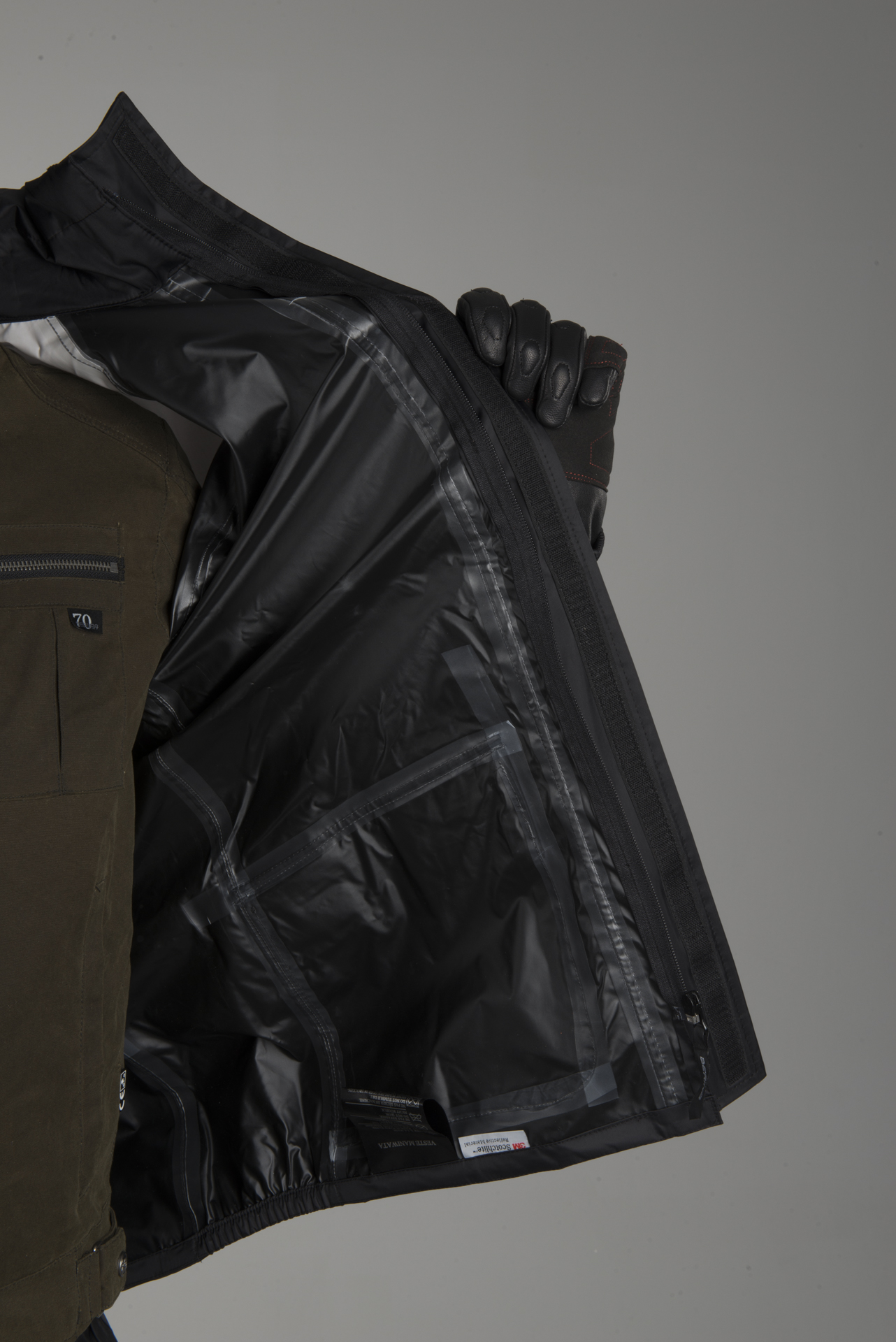 Bering Maniwata Rain Jacket