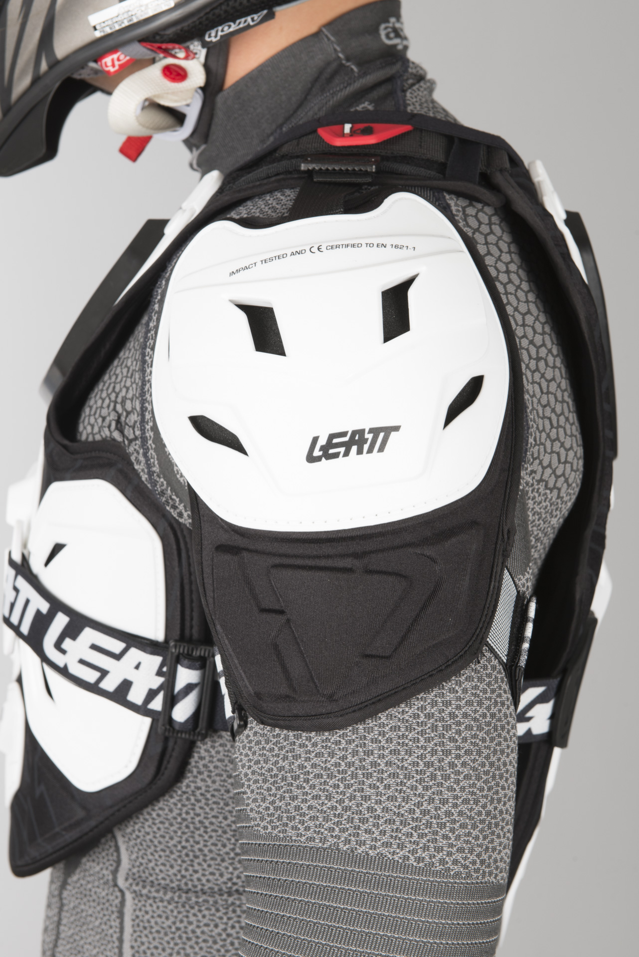 Borstbescherming Leatt 5.5 Pro