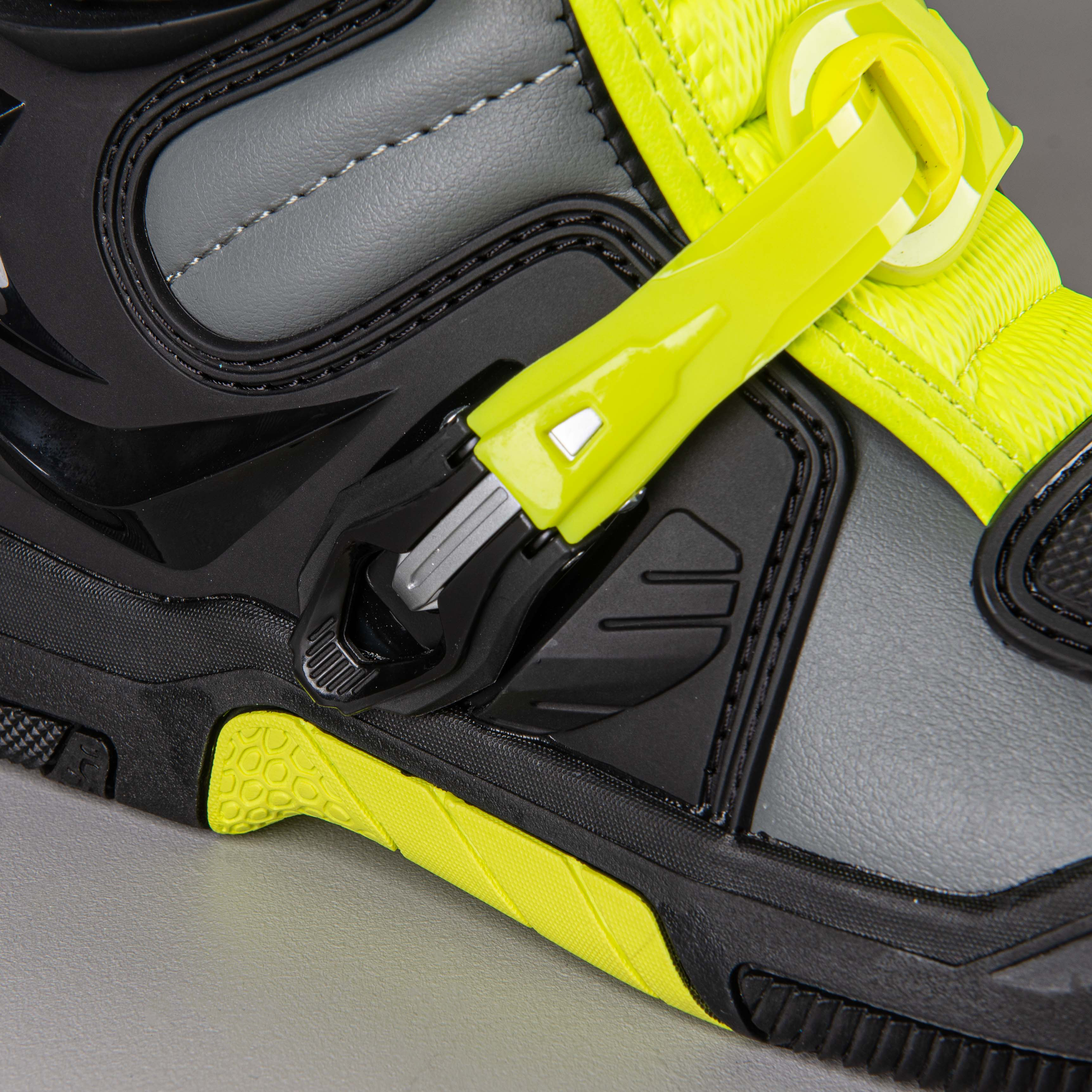 Raven Commander MX Boots