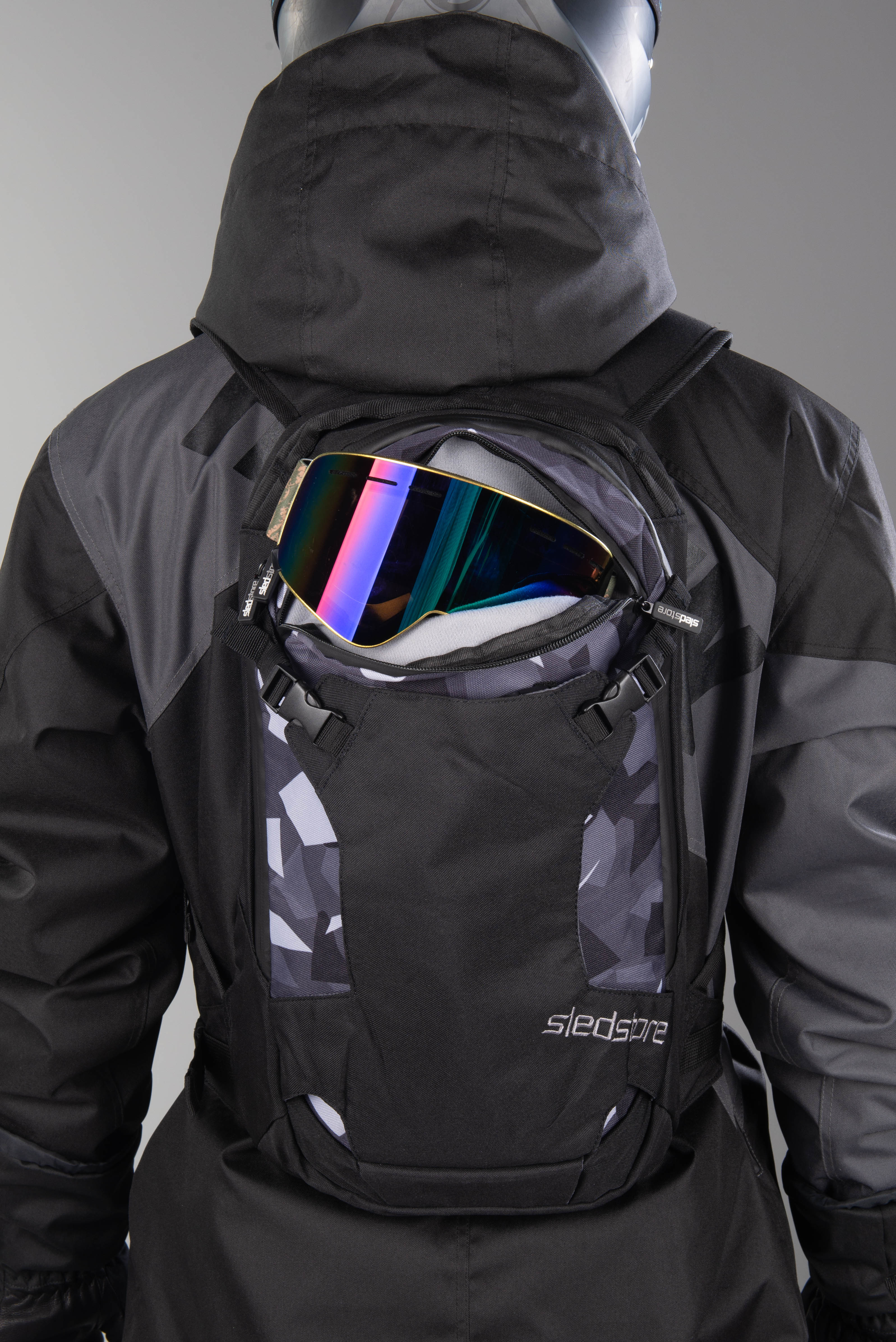 Sledstore Frigus 12 L Backpack