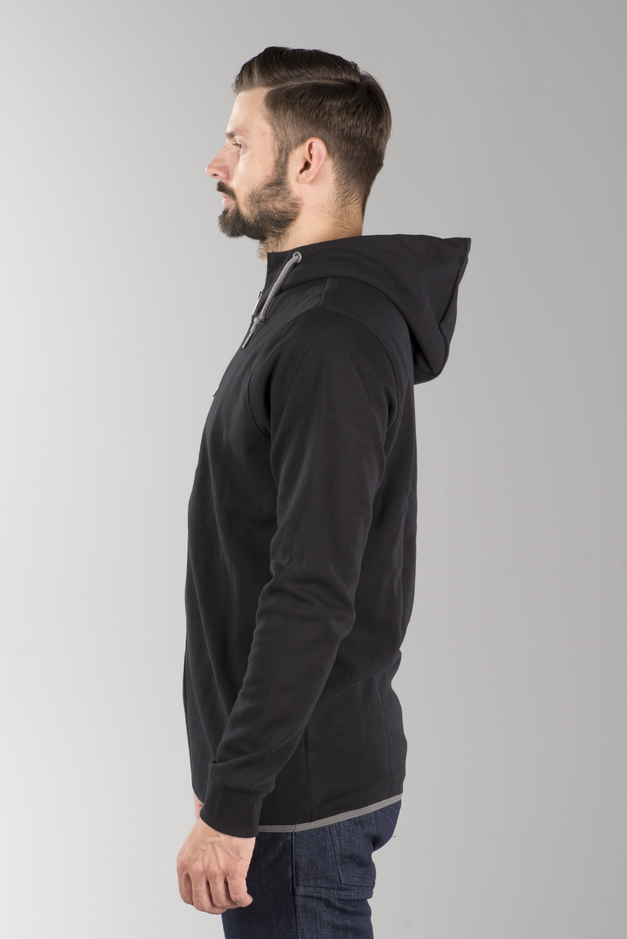 Chaqueta con capucha Sledstore