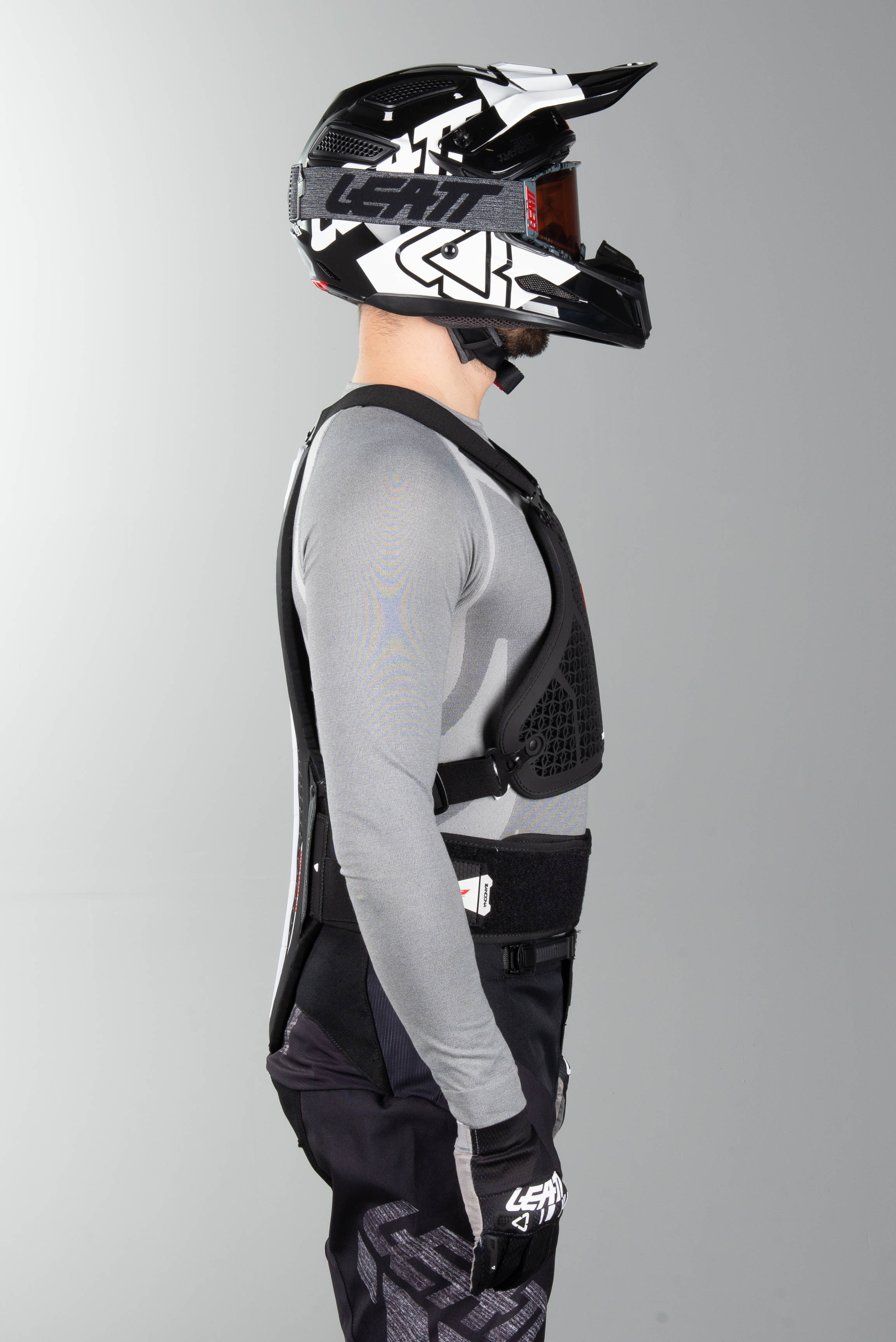 Ščitnik Za Prsni Koš Zandonà Hybrid x8