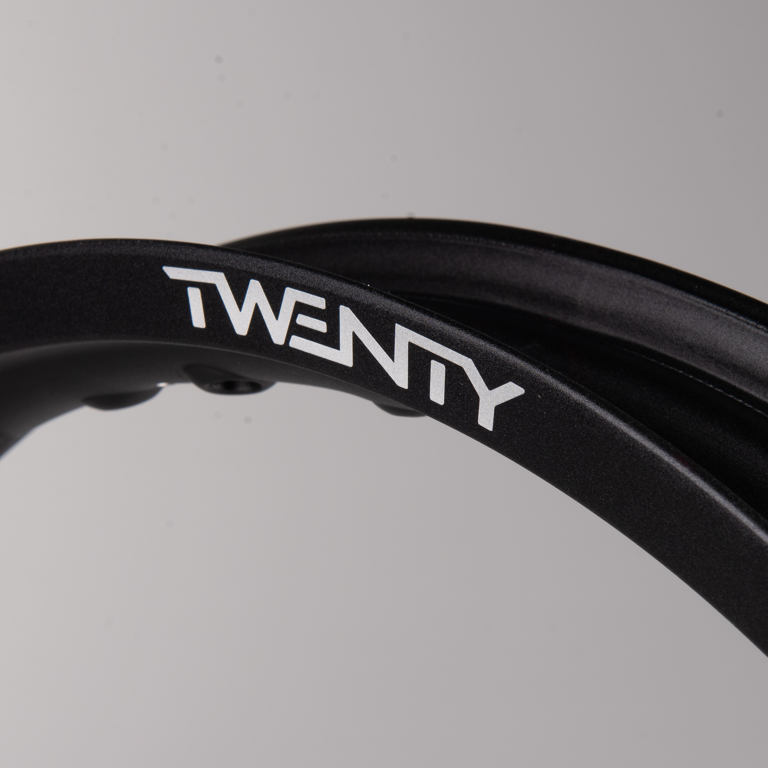 Llanta Trasera Twenty 18"