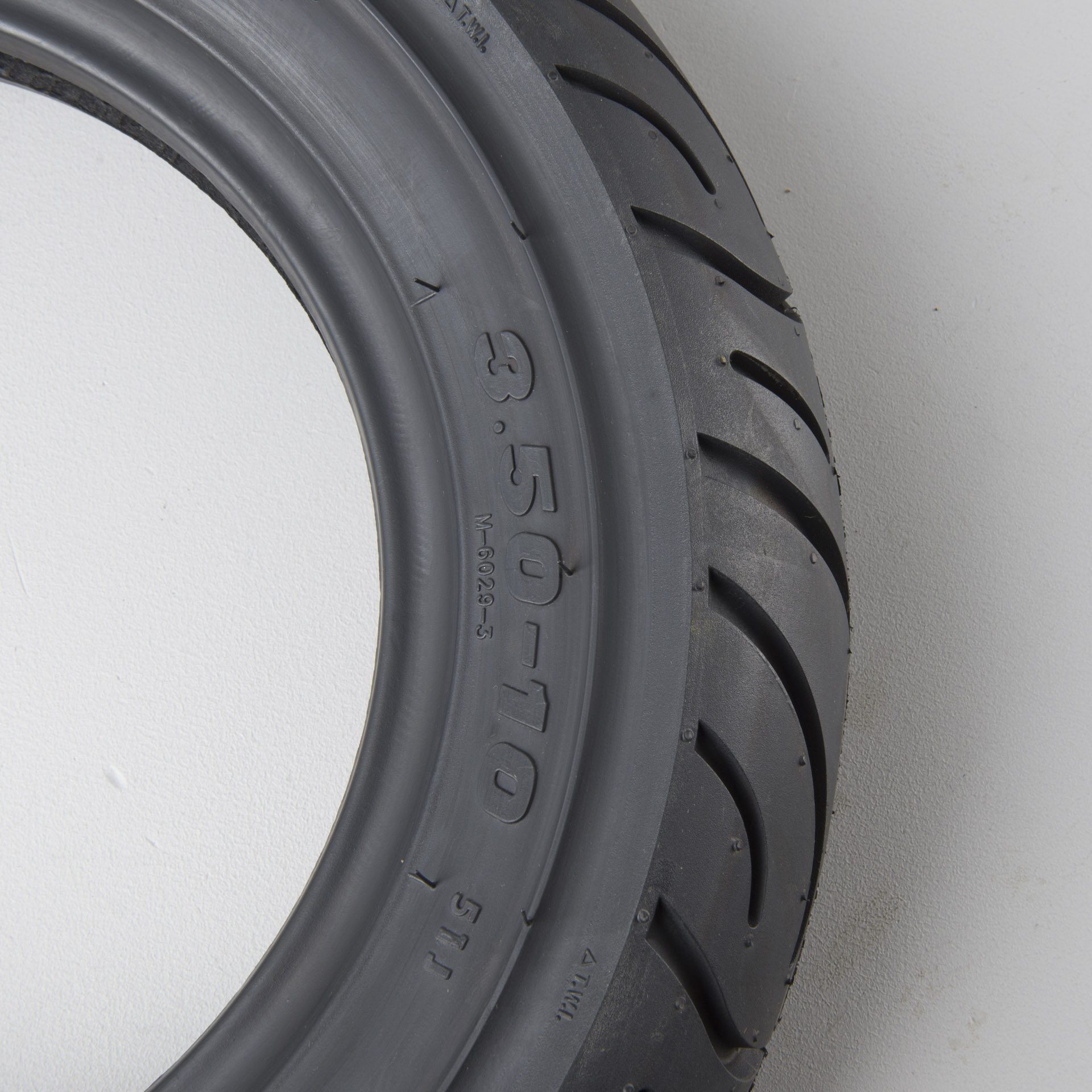 Maxxis M6029 Front/Rear MC Tyre 10"