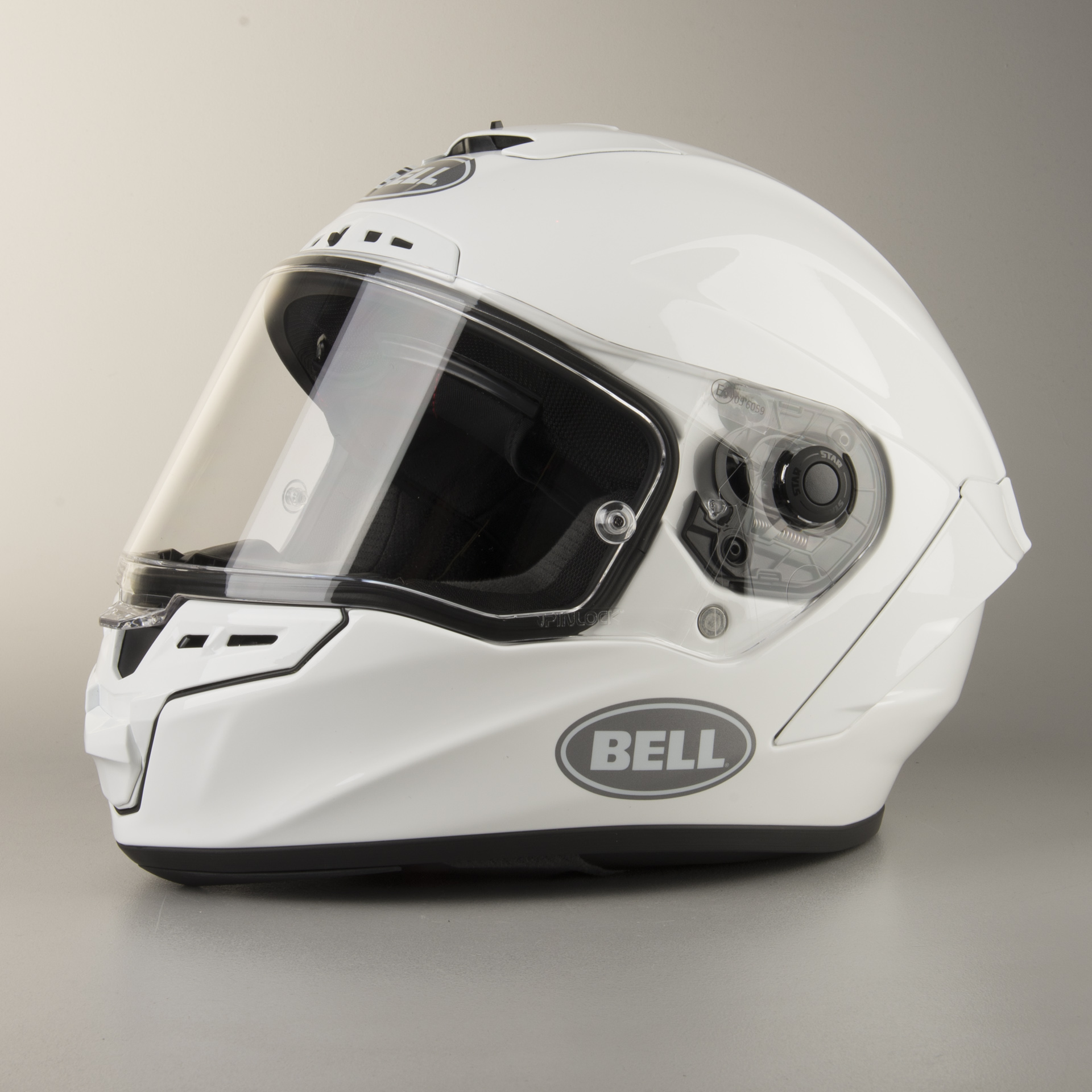 Integraalhelm BELL Star Solid