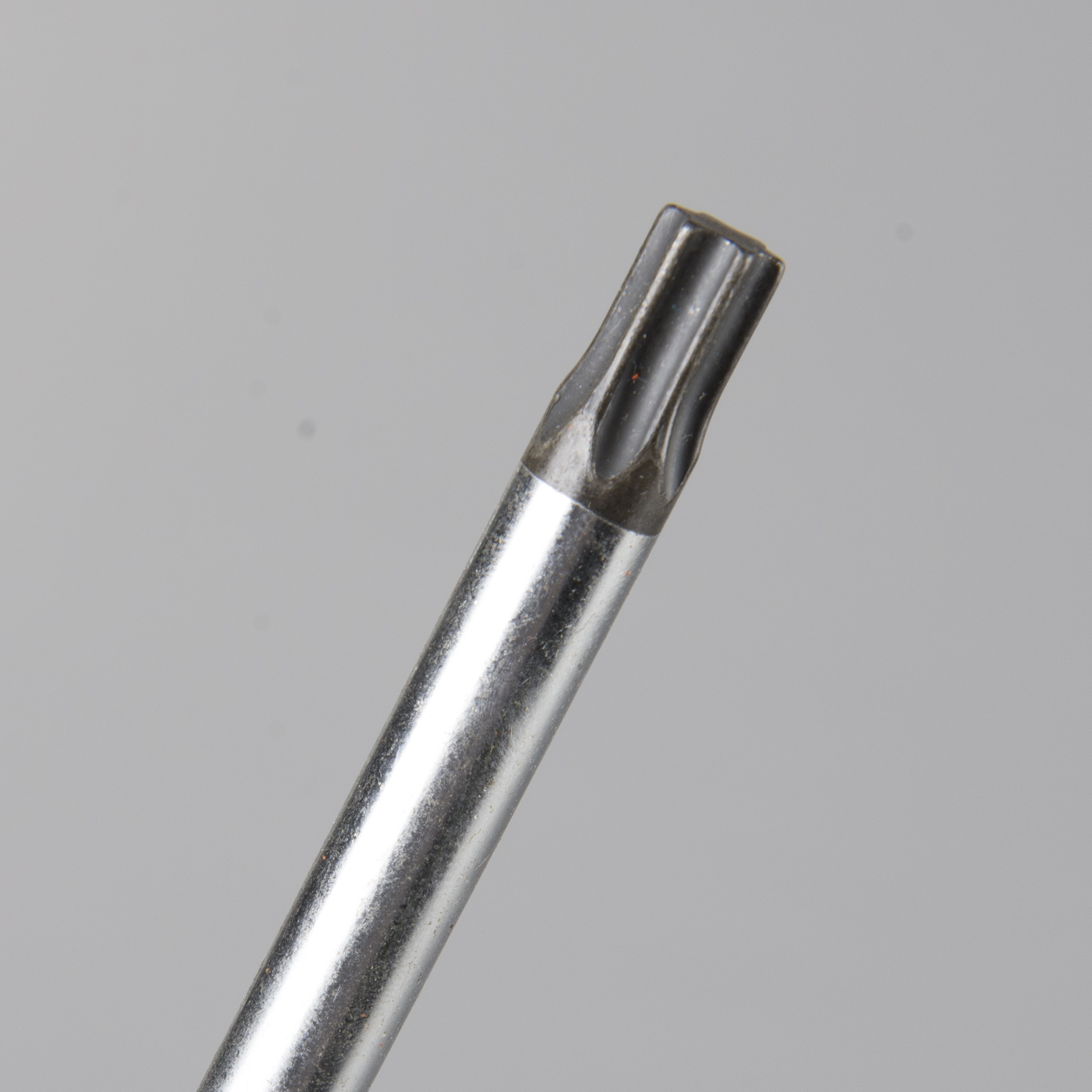 Herramienta en forma de T con 3 Terminaciones Torx Beta Tools