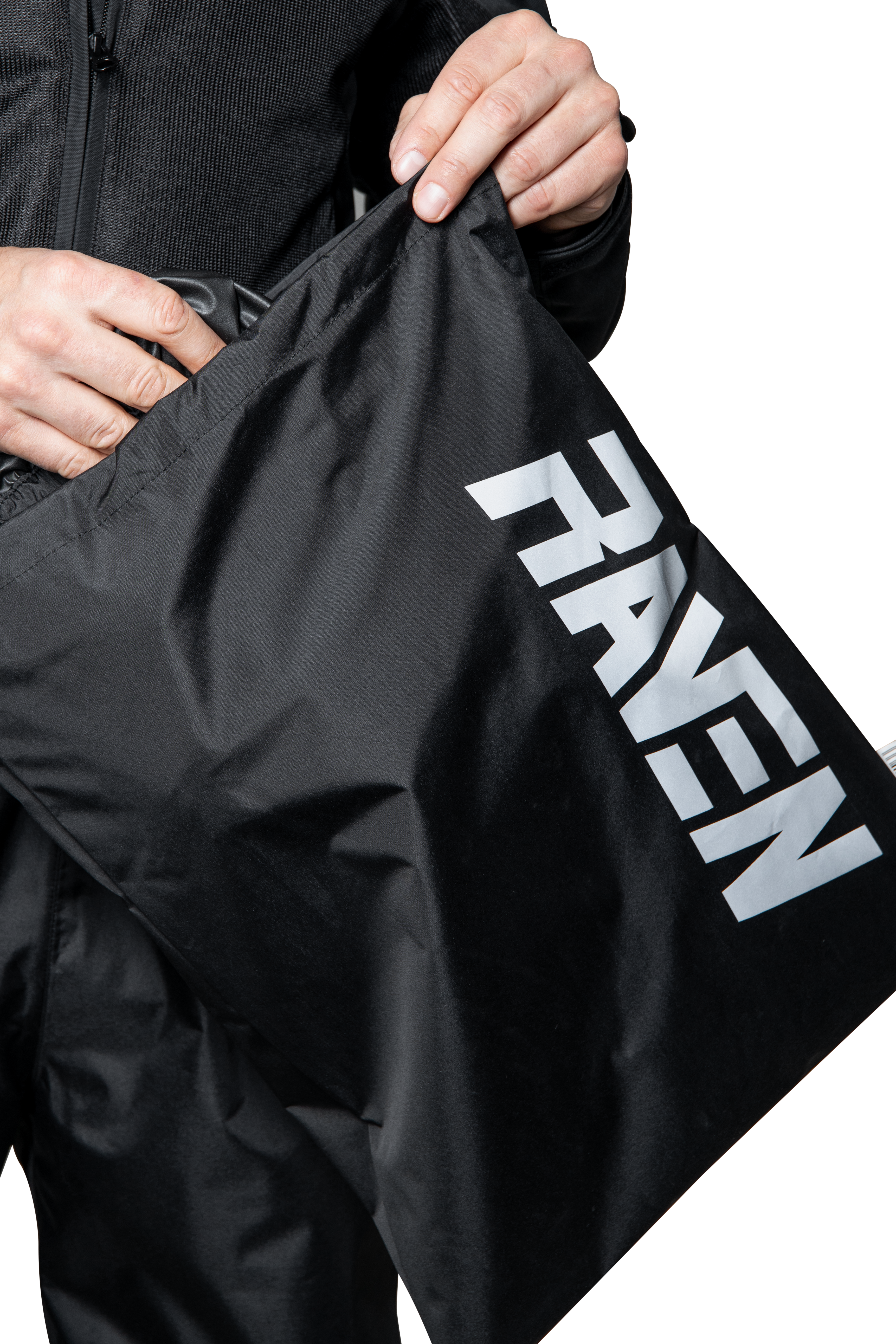 Set Raven in Pouch