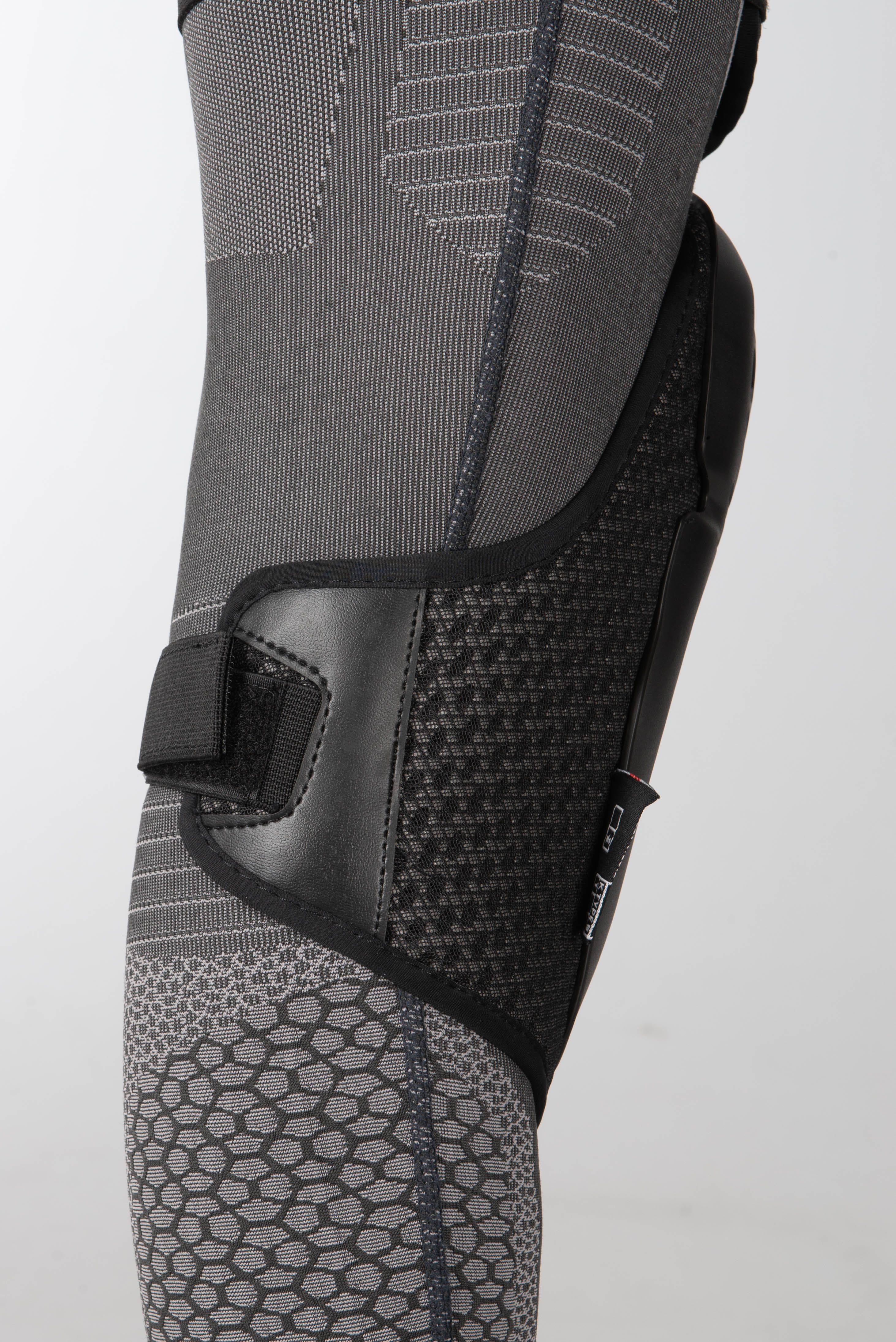 Alpinestars Bionic Plus Knee Protection Black Now 5 Savings XLmoto.eu