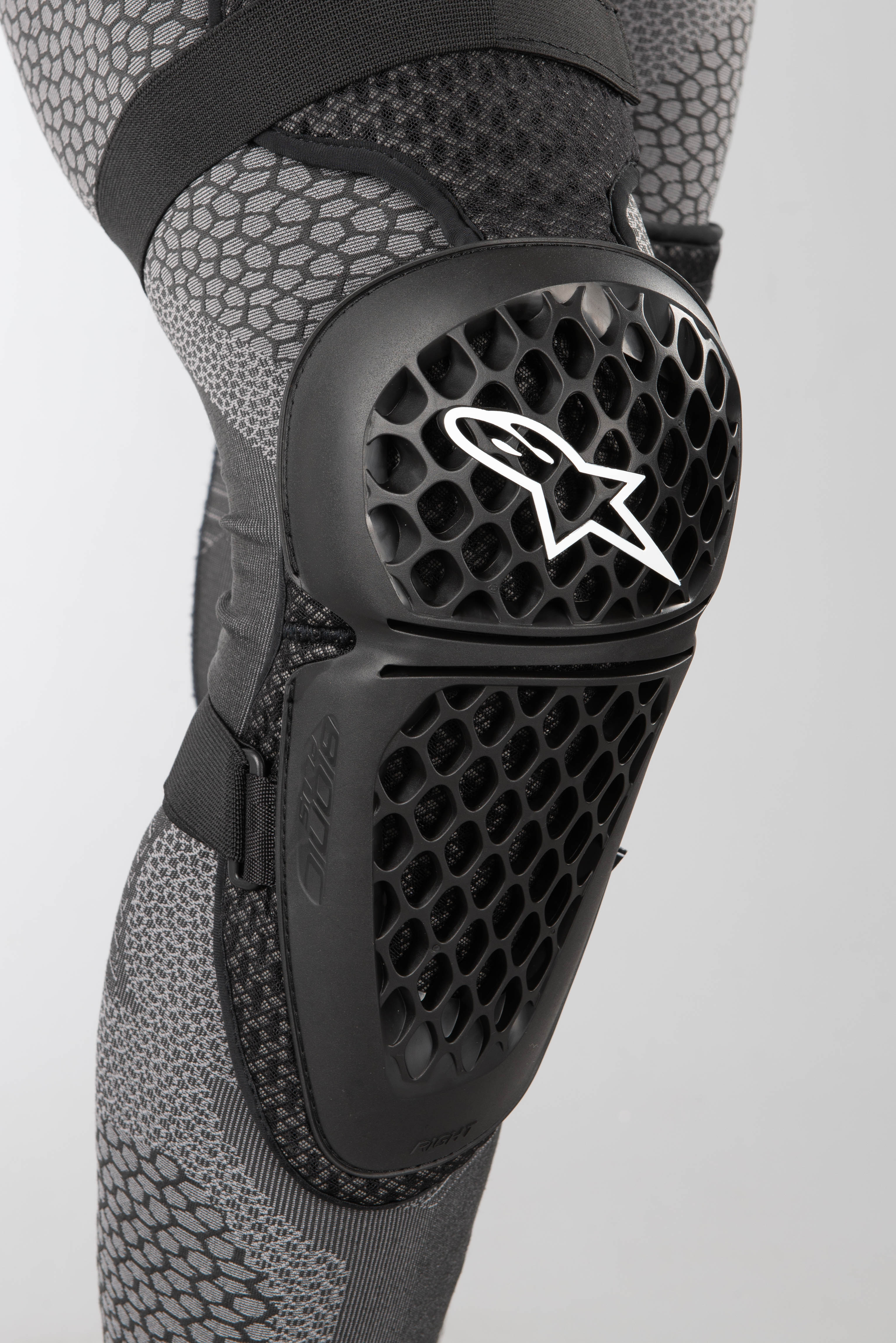 Alpinestars Bionic Plus Knee Protection Black Now 5 Savings XLmoto.eu