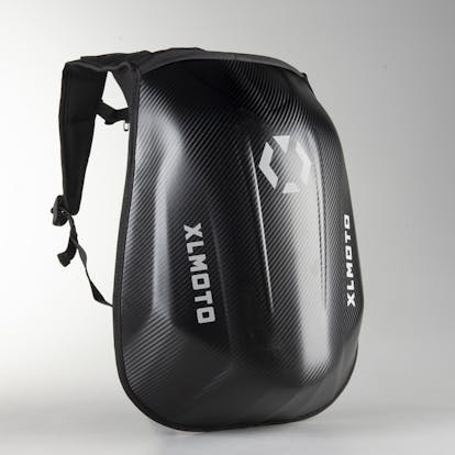 Mochila de Moto XLMOTO Slipstream Resistente al Agua Apariencia Carbono -  Ahora con un 70% de descuento