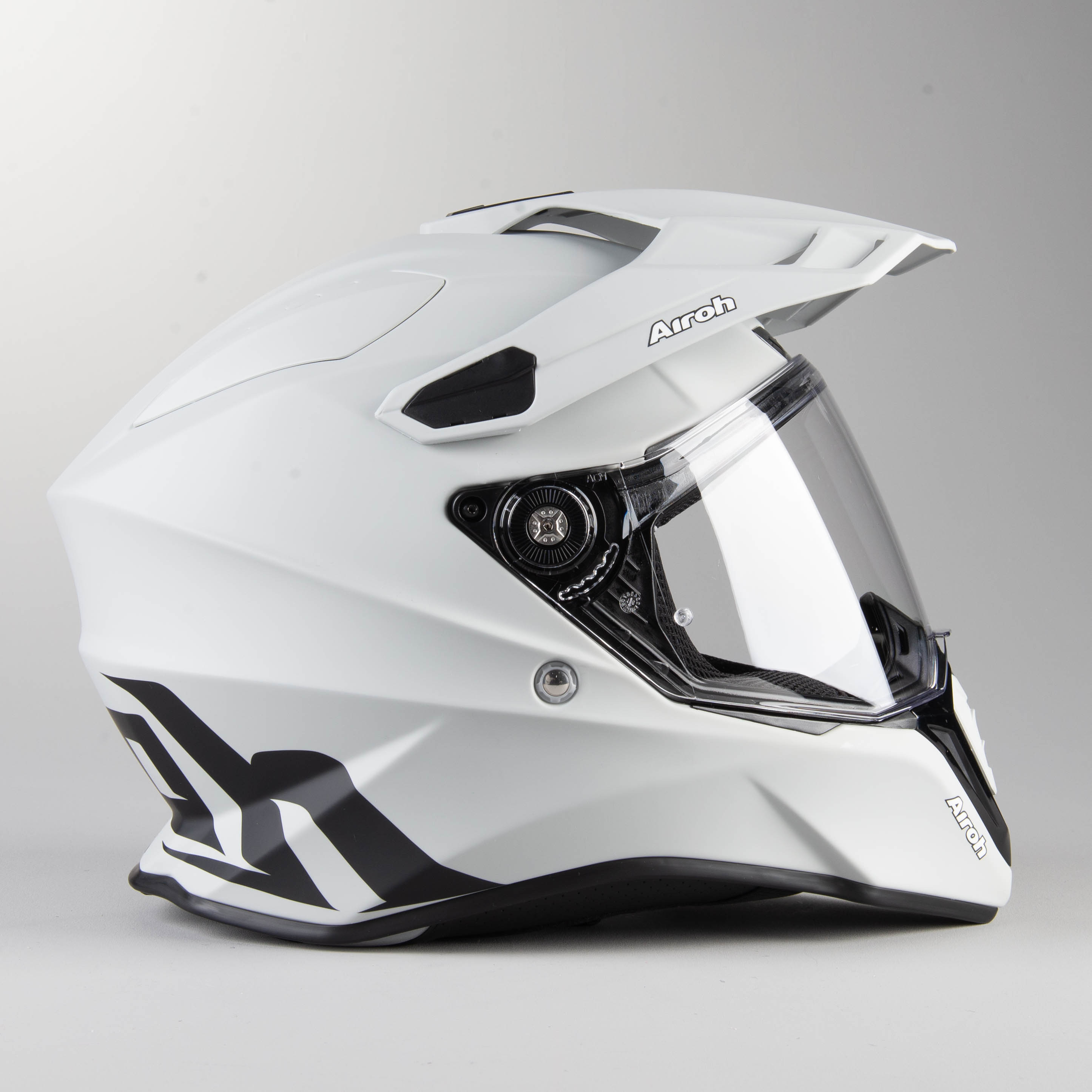 Adventure Helm Airoh Commander