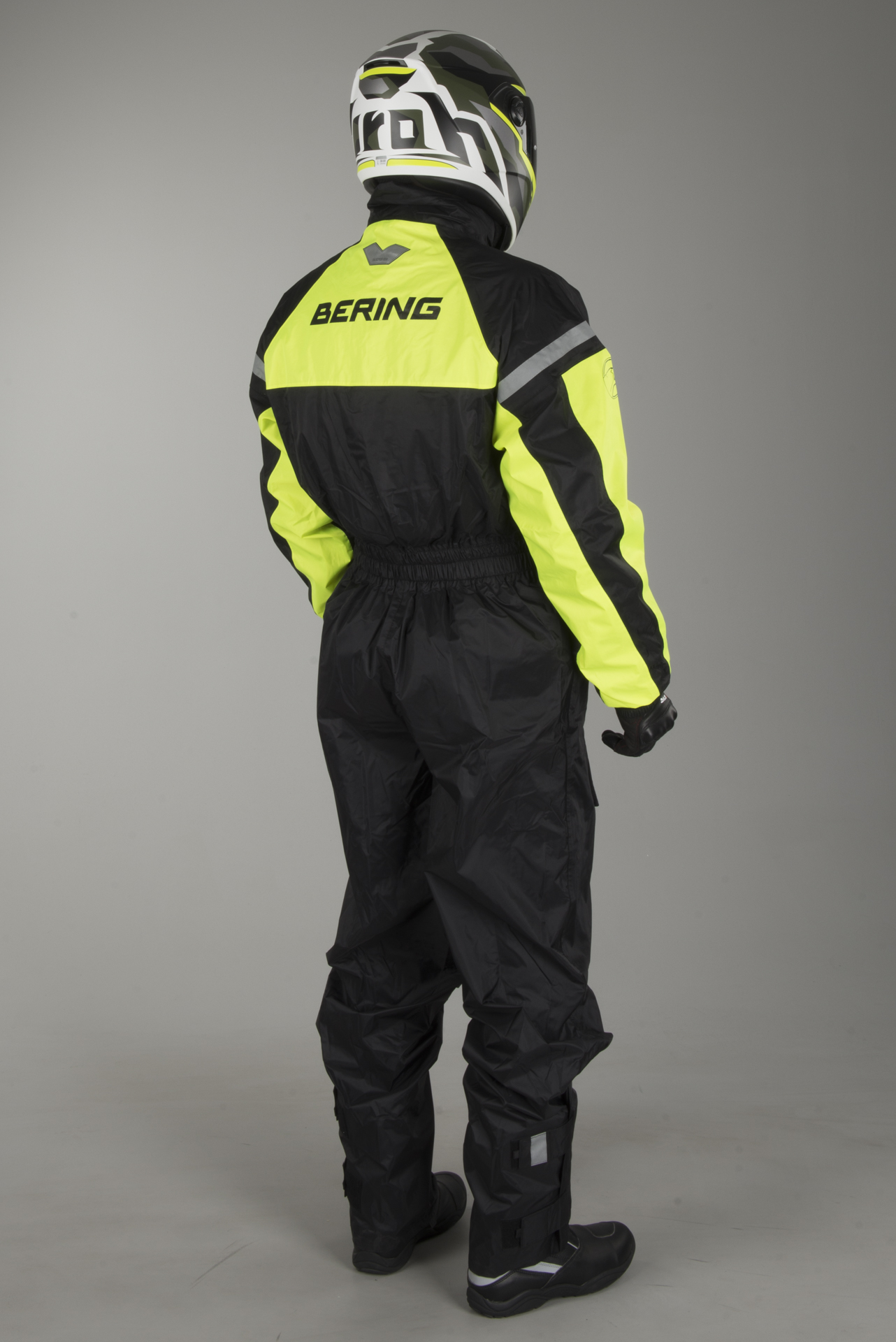 Mono Impermeable Bering Iwaki