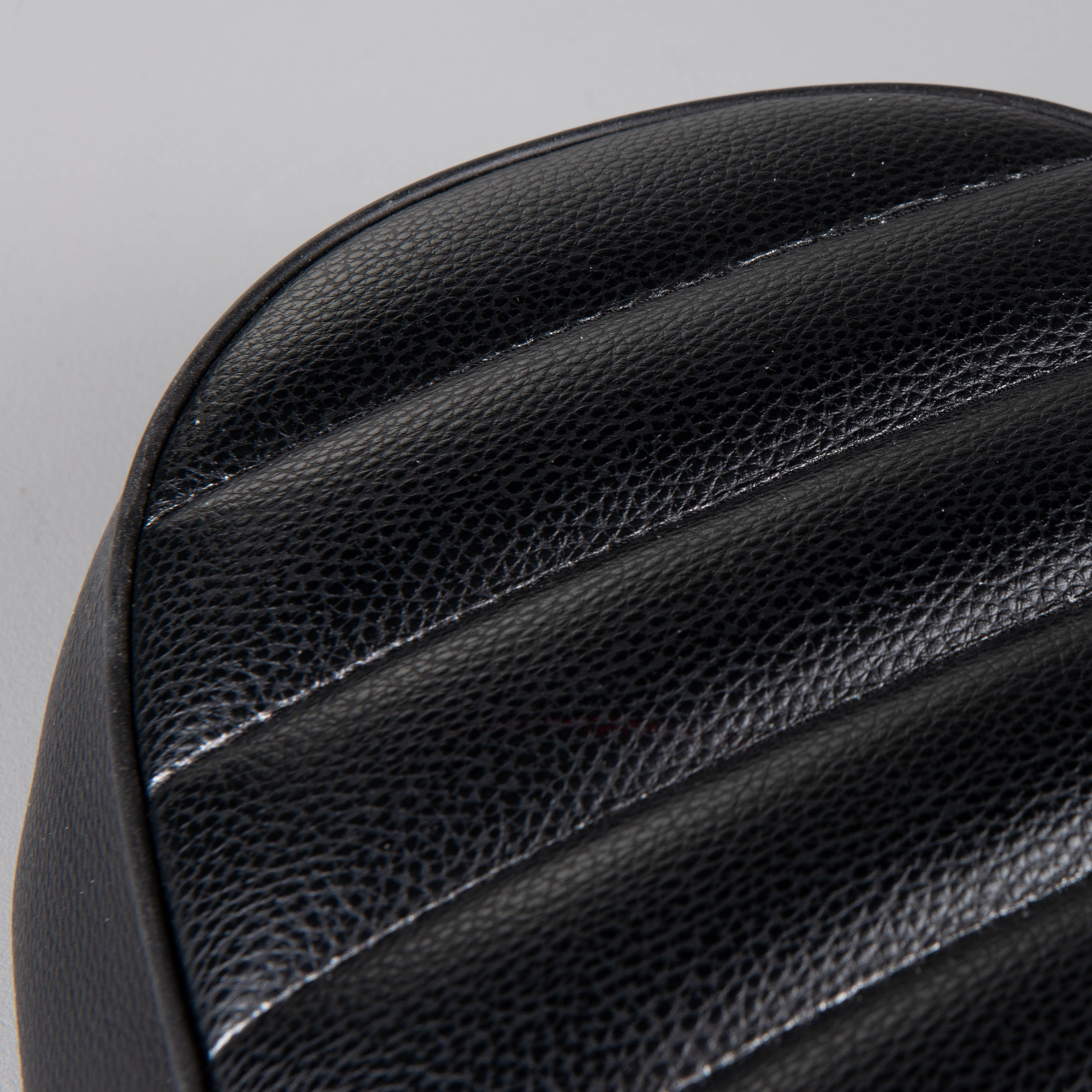 Snell Wyatt Seat Black