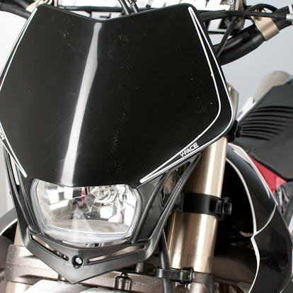 Racetech V-Face mascherina con faro LED, colore: nero : : Auto e  Moto