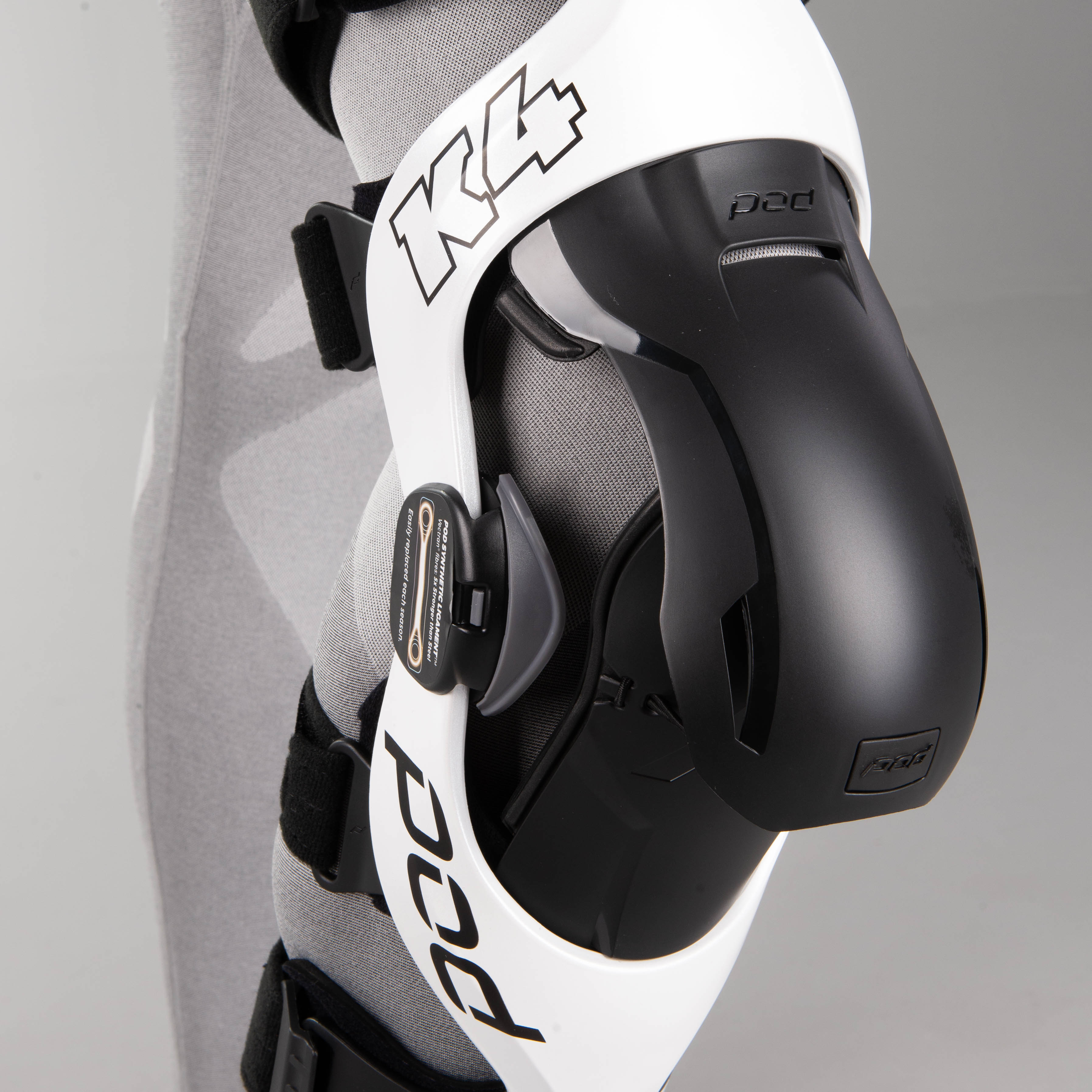 POD K4 2.0 Right Knee Guard Black-White