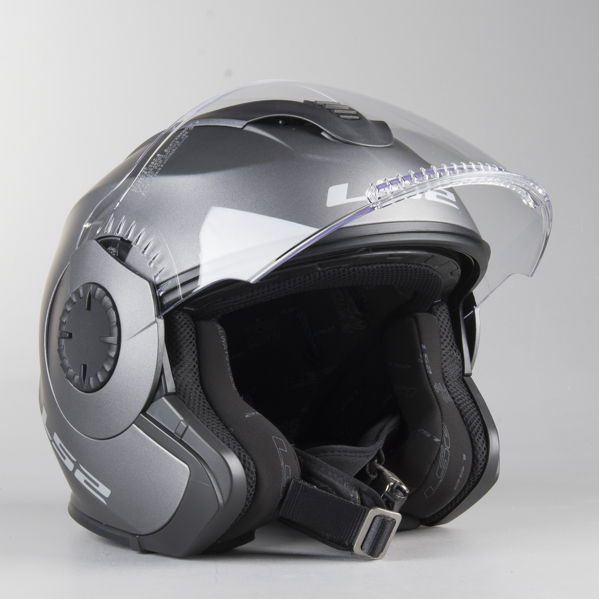 イベリアからのHELMOSA。私はLサイズ D4 Polyacrylite Helmet Roamer Magenta – Troy Lee Designs