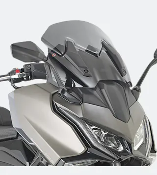Robogó Szélvédő Givi AK 550 Premium Füstszínű
