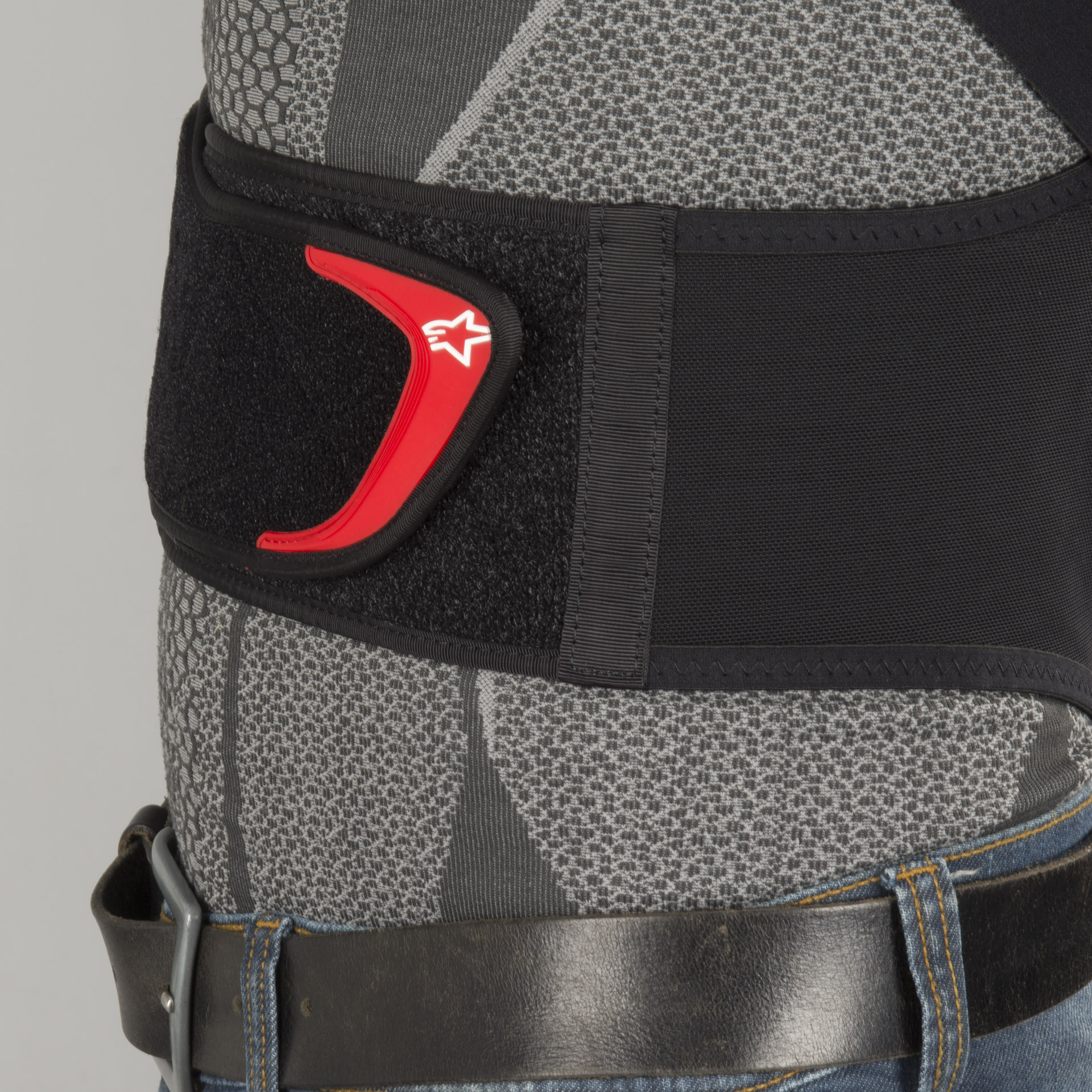Espaldera Alpinestars Nucleon KR-2 Negro-Ahumado-Rojo