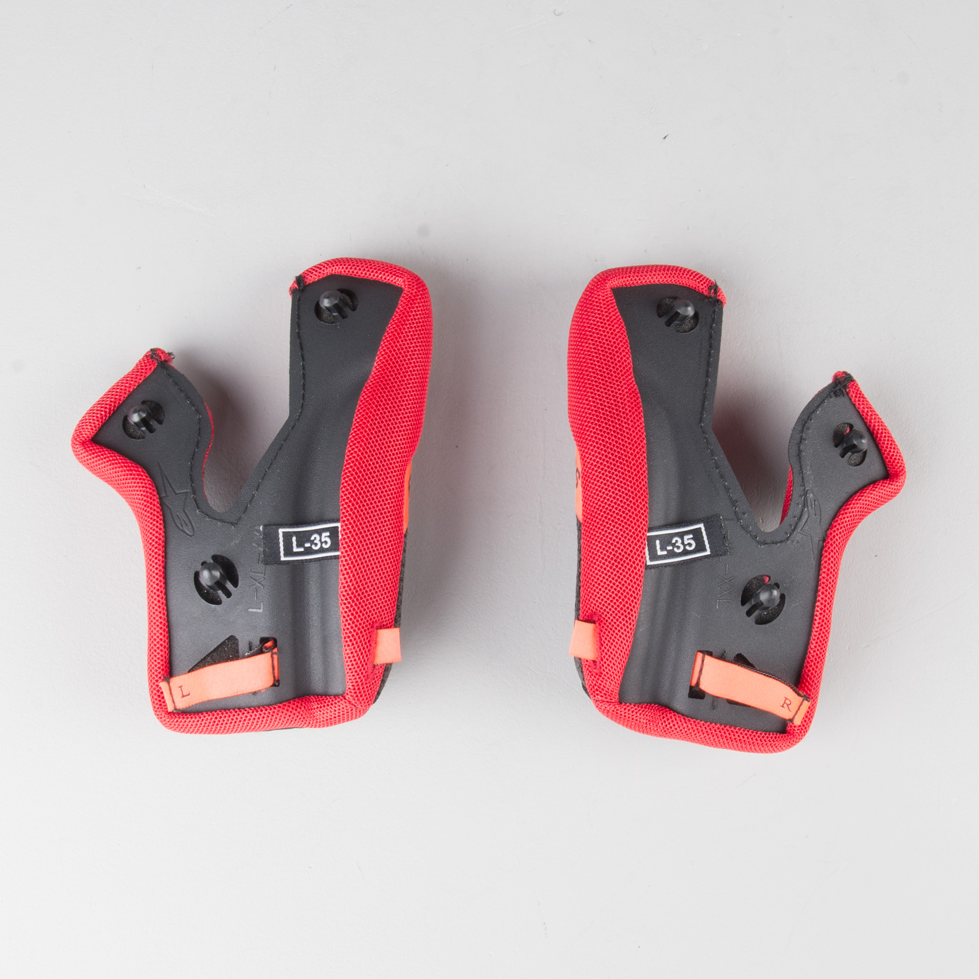 Alpinestars S-M10 / M8 Cheek Pads Black | 24MX